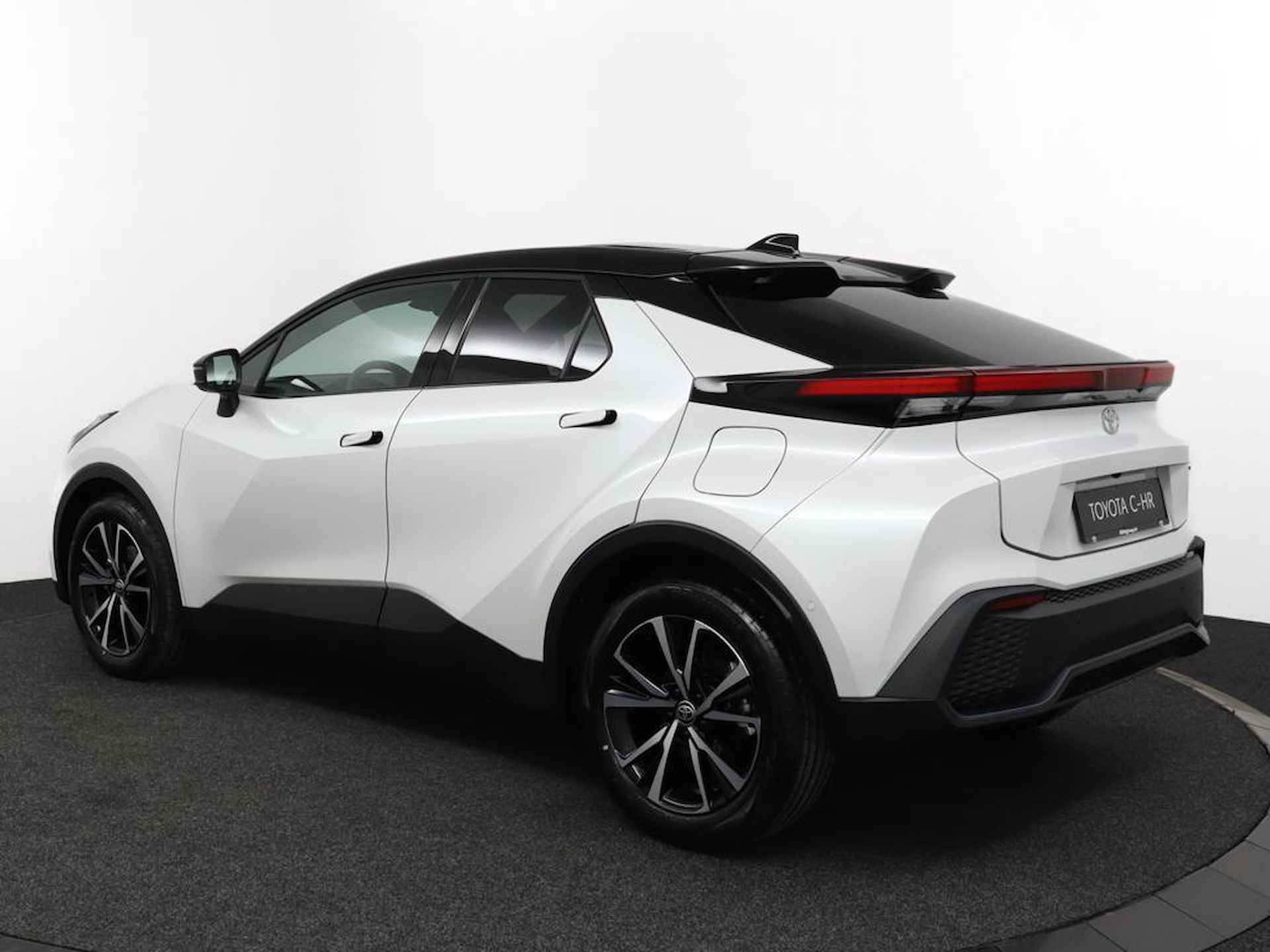 Toyota C-HR 1.8 Hybrid 140 First Edition - 9/45