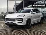 Porsche Cayenne 3.0 E-Hybrid | MY 24 | SPORTDESIGN | SPORTCHRONO | PASM LUCHTVERING | VIERWIELBESTURING | SPORTUITLAATSYSTEEM | BOSE | STOELMASSAGE | STOELVENTILATIE | KRIJTGRIJS | BIJRIJDERS DISPLAY | PORSCHE INNO DRIVE |