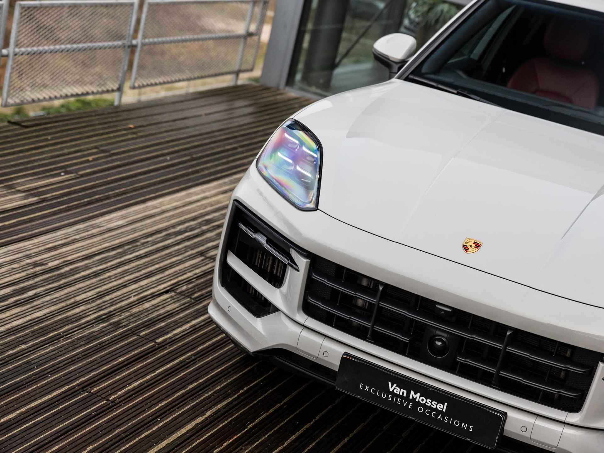 Porsche Cayenne 3.0 E-Hybrid | MY 24 | SPORTDESIGN | SPORTCHRONO | PASM LUCHTVERING | VIERWIELBESTURING | SPORTUITLAATSYSTEEM | BOSE | STOELMASSAGE | STOELVENTILATIE | KRIJTGRIJS | BIJRIJDERS DISPLAY | PORSCHE INNO DRIVE | - 48/53