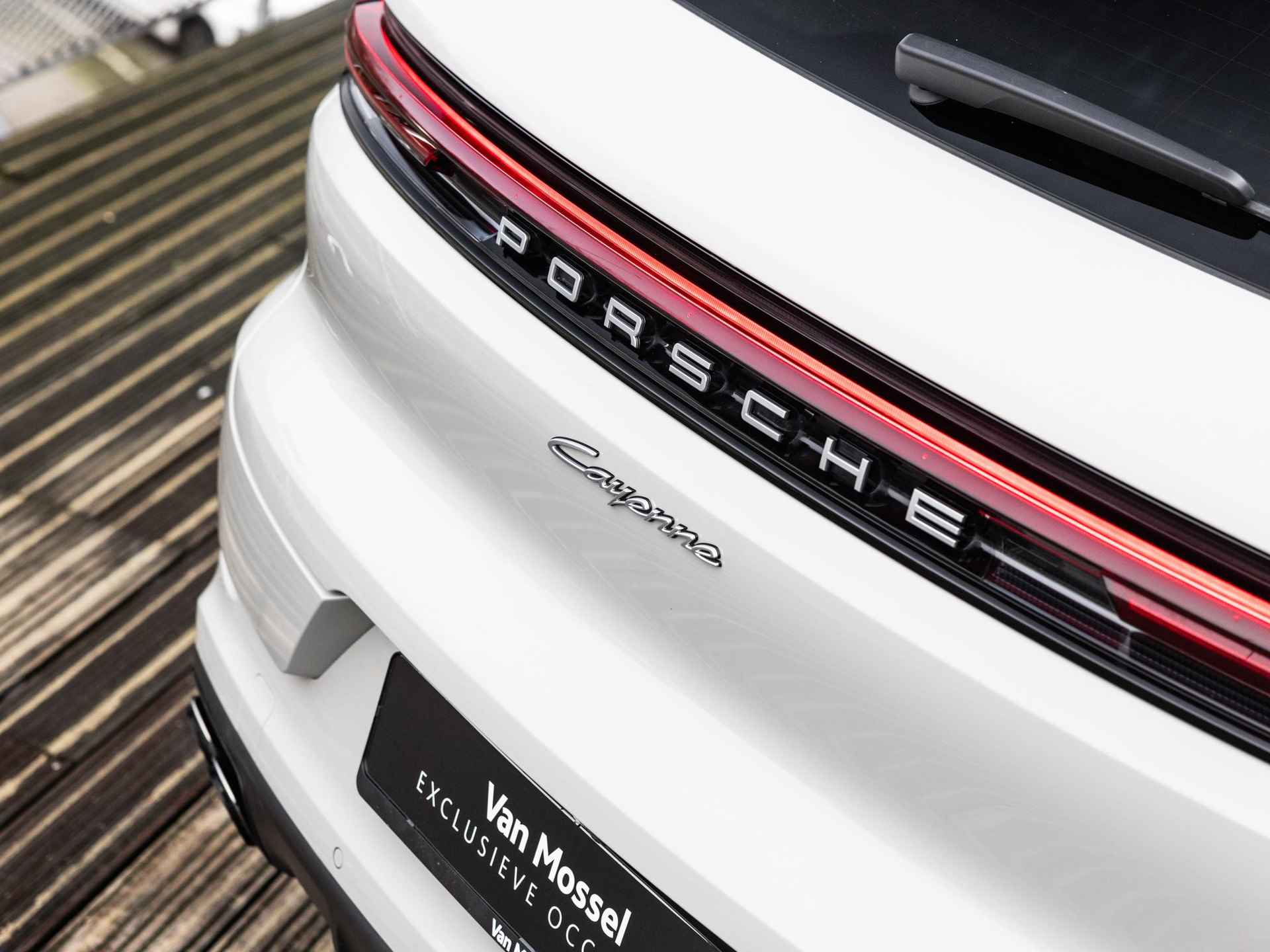 Porsche Cayenne 3.0 E-Hybrid | MY 24 | SPORTDESIGN | SPORTCHRONO | PASM LUCHTVERING | VIERWIELBESTURING | SPORTUITLAATSYSTEEM | BOSE | STOELMASSAGE | STOELVENTILATIE | KRIJTGRIJS | BIJRIJDERS DISPLAY | PORSCHE INNO DRIVE | - 53/53