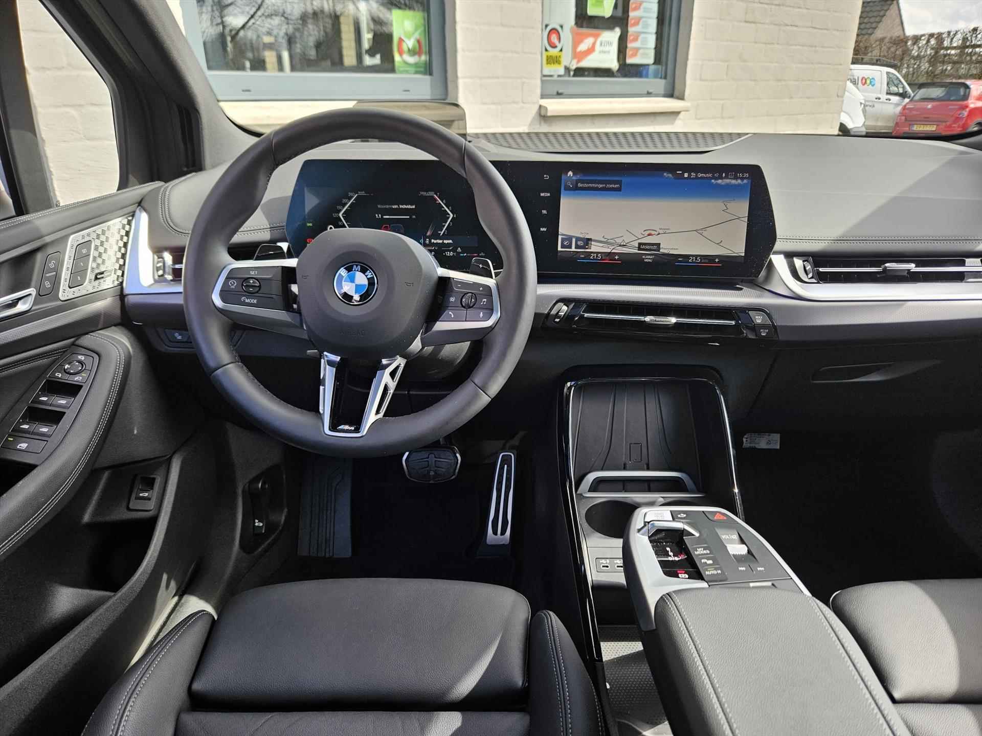 BMW 2-SERIE ACTIVE TOUR. 220i M-Sport Edition Automaat - 17/37