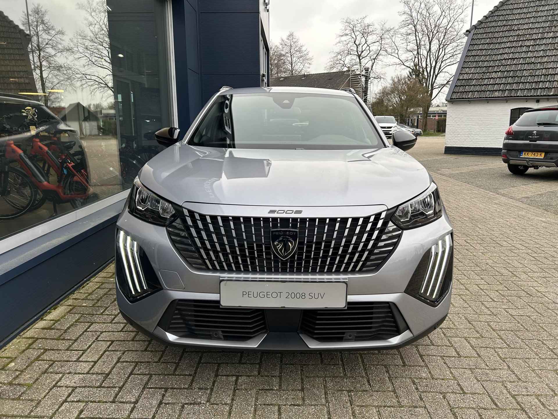 Peugeot 2008 1.2 Turbo 100 PK Allure | € 9.000,- Demo korting! | Navigatie | 360 Graden Camera | Dode Hoek Detectie | Climate Control | LED Verlichting | Cruise Control | 17" Lichtmetalen Velgen | Hoge Zitpositie | Half Lederen Bekleding | - 5/49