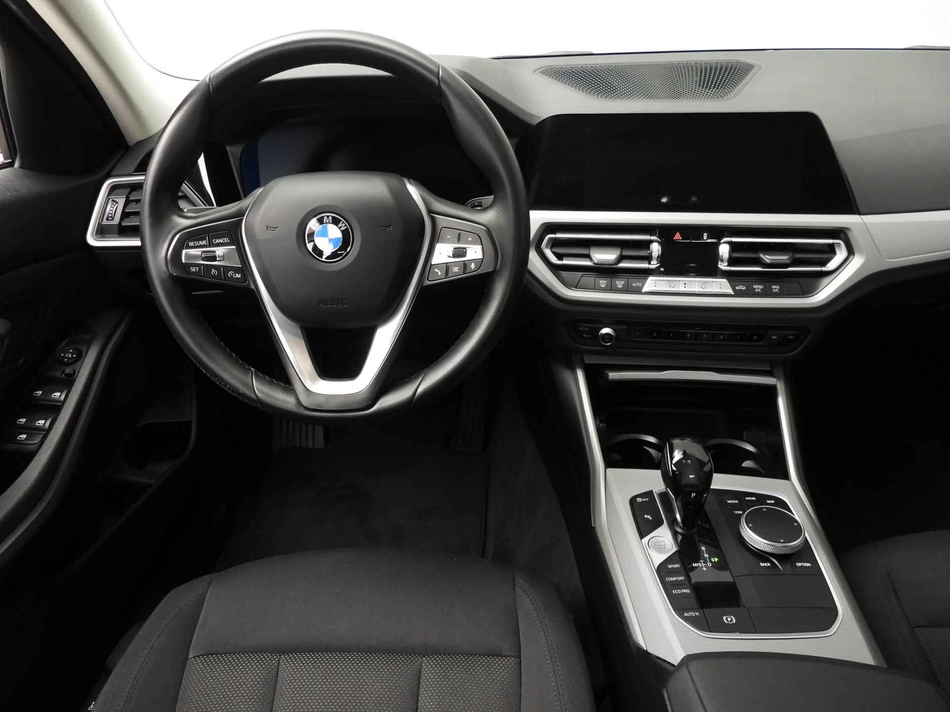 BMW 3 Serie Sedan 316d | LED | Navigatie | Trekhaak | Clima | Cruise controle | DAB | Alu 17 inch - 19/38