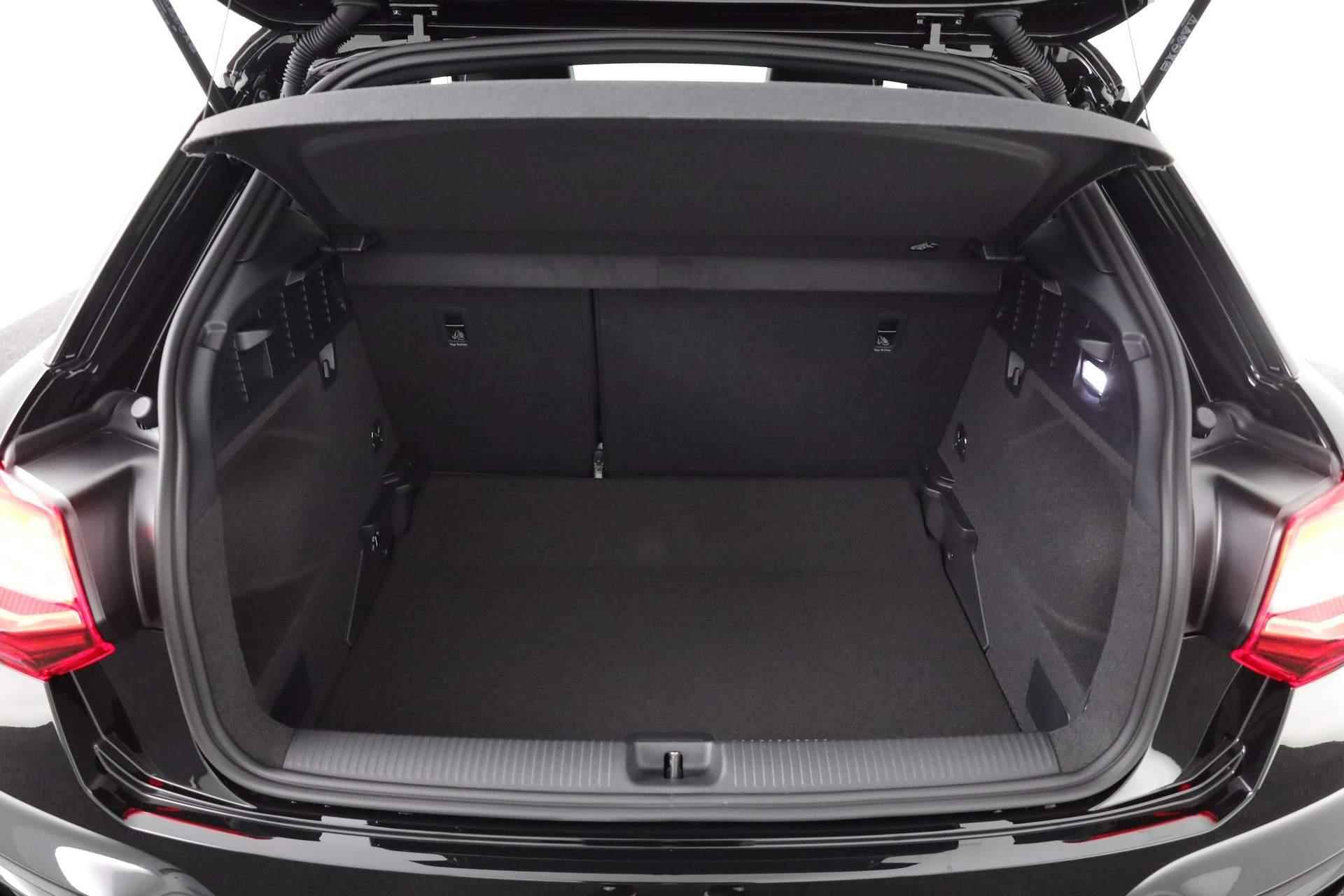 Audi Q2 S Edition 35 TFSI 150 pk | Assistentiepakket Parking | Comfortsleutel | Stoelverwarming voorin | - 42/42