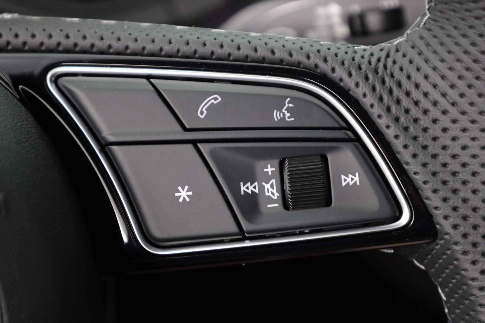 Audi Q2 S Edition 35 TFSI 150 pk | Assistentiepakket Parking | Comfortsleutel | Stoelverwarming voorin | - 25/42