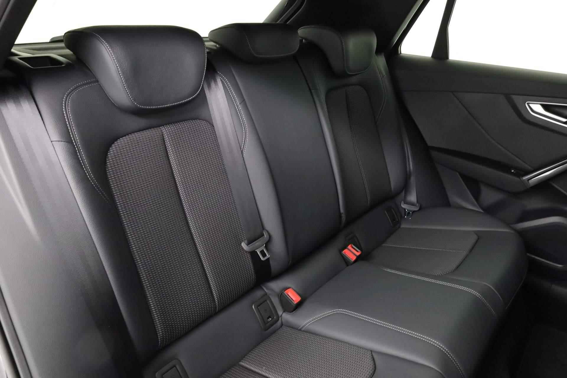 Audi Q2 S Edition 35 TFSI 150 pk | Assistentiepakket Parking | Comfortsleutel | Stoelverwarming voorin | - 40/42