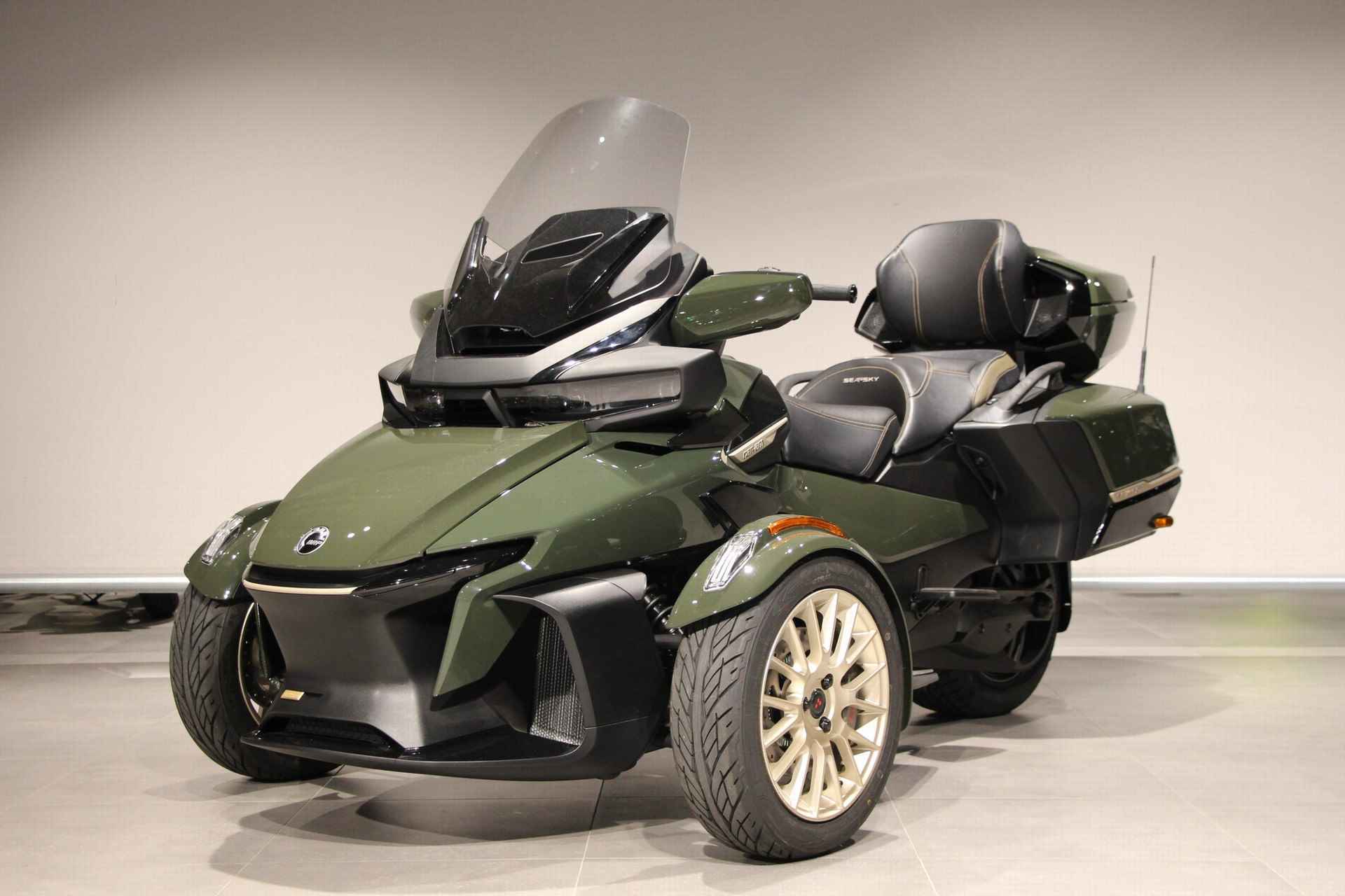 CAN-AM SPYDER RT LIMITED SEA TO SKY - 3/21