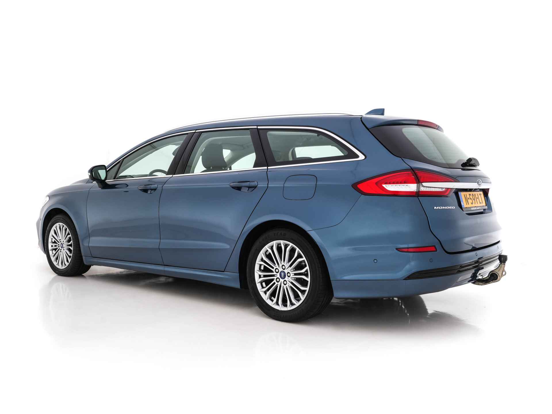 Ford Mondeo Wagon 2.0 IVCT HEV Titanium Luxury-Pack (INCL-BTW) Aut. *FULL-LEATHER | ADAPTIVE-CRUISE | FULL-LED | SONY-AUDIO | BLIND-SPOT | MEMORY-PACK | CAMERA | COMFORT-SEATS | NAVI-FULLMAP | ECC | PDC | TOWBAR | 17''ALU * - 4/34