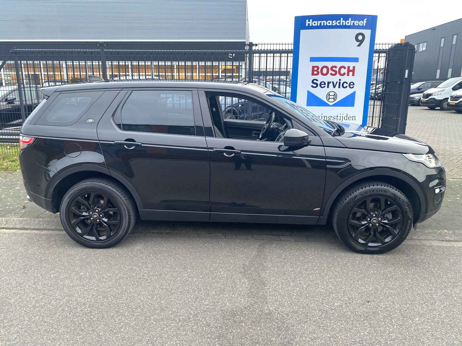 Land Rover Discovery Sport 2.0 Si4 240pk aut. 4WD Urban Series SE Dynamic NL-auto van 1e eig met o.a. panodak, leer, Bi-xenon, Meridian, winterpakket, etc. - 11/37