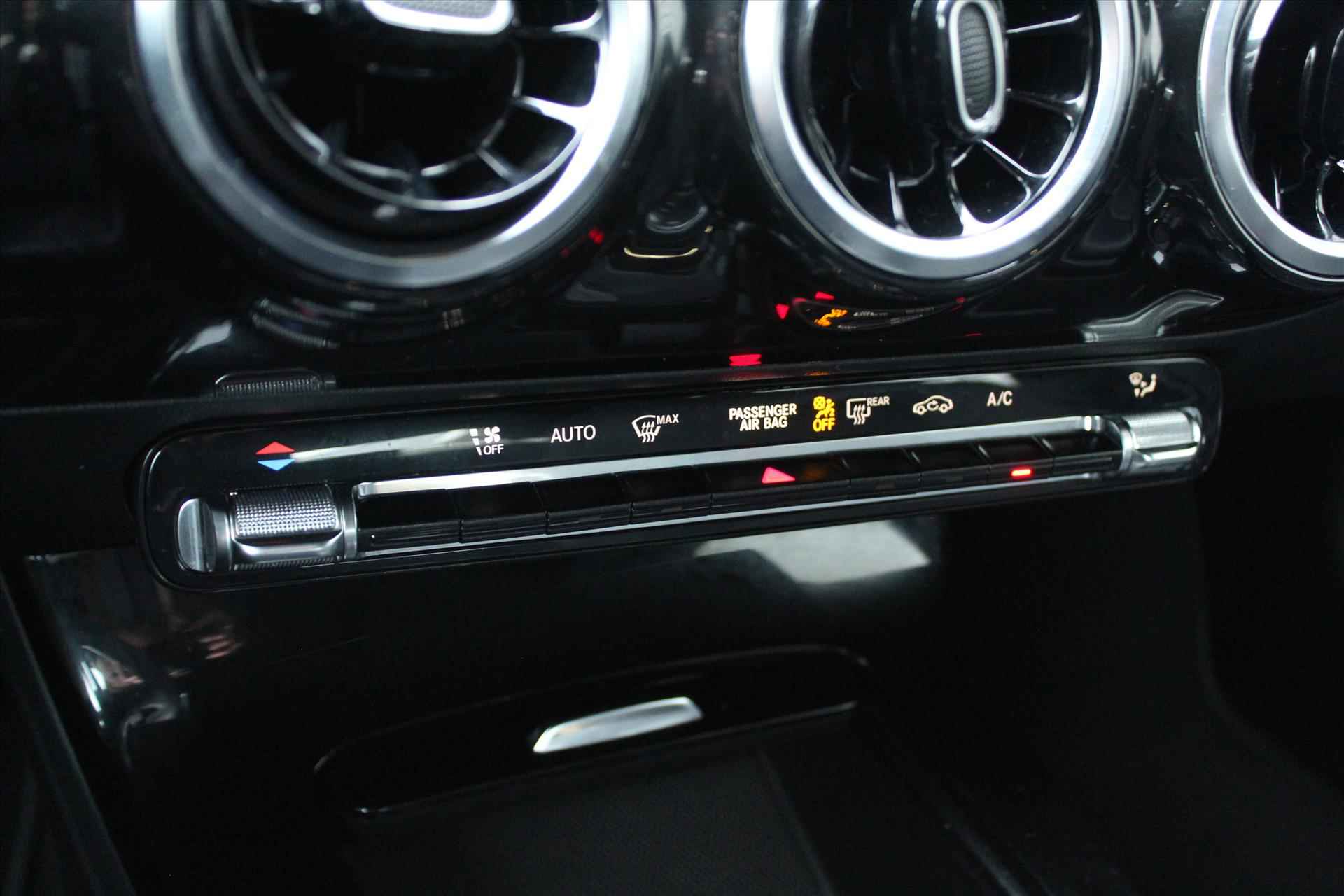 MERCEDES A-Klasse A 180 136pk 7G-DCT Business Solution | Camera | PDC | Carplay | Cruise | Climatronic | NAVI | Virtual Cockpit  | LED - 19/35