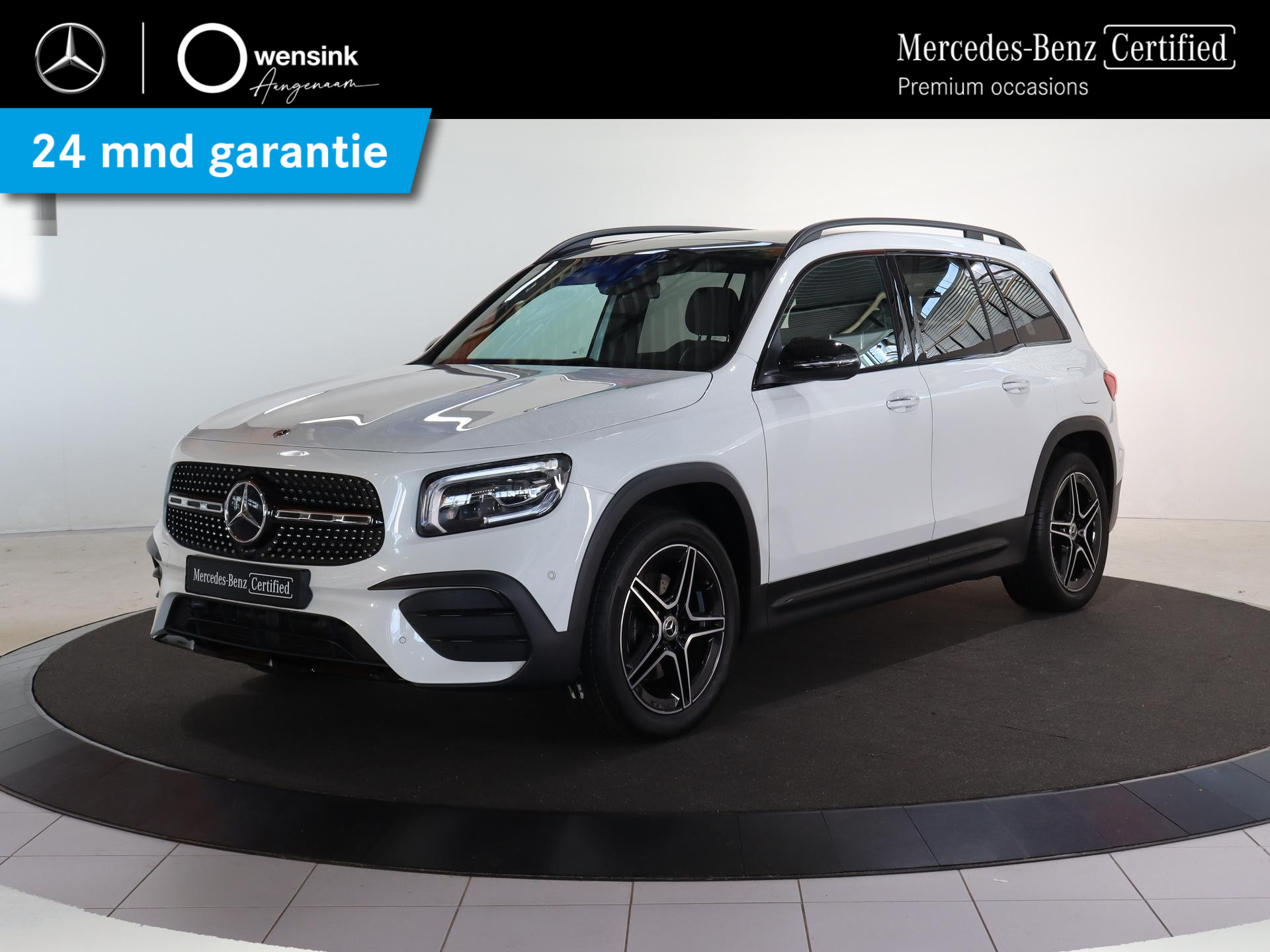 Mercedes-Benz GLB 200 Premium Plus | AMG | Trekhaak | Night | Sfeerverlichting | Widescreen | Stoelverwarming |