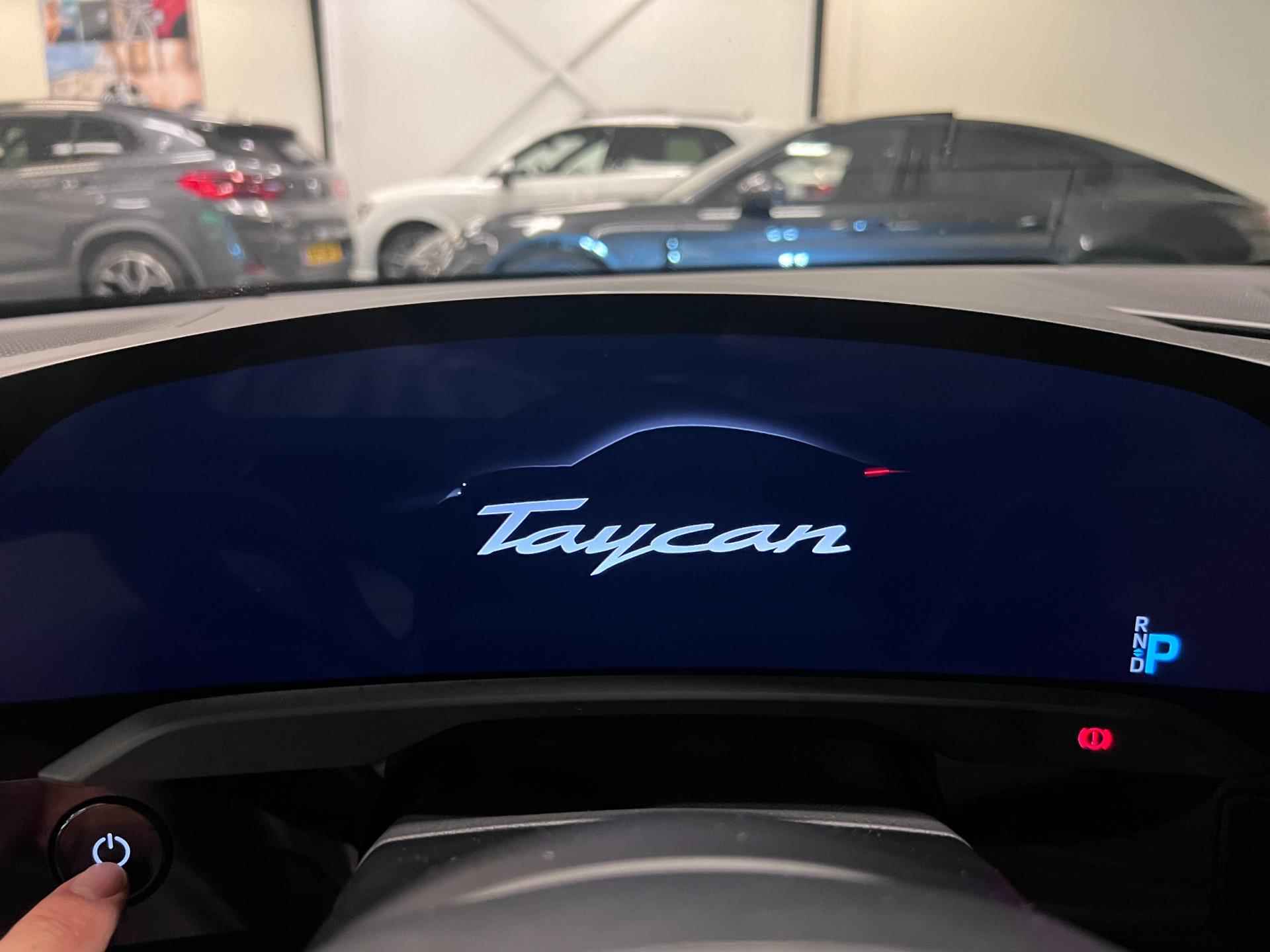 Porsche Taycan Performance 84 kWh 21'' PANO/NAVI/DAB/CARPLAY/BOSE/CAM/// - 37/59