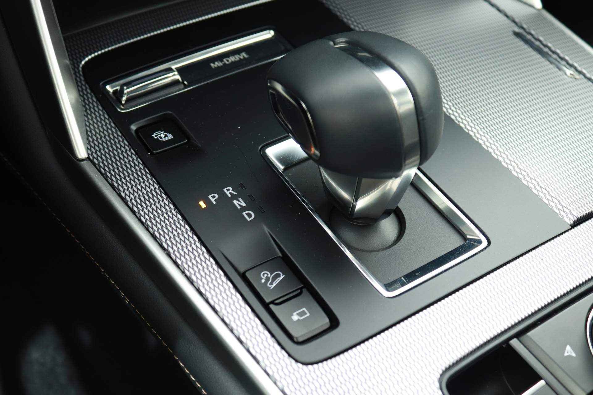 Mazda CX-60 2.5 E-SKYACTIV 324PK PHEV HOMURA | Convenience & Sound | Driver Assistance Pakket - 27/46