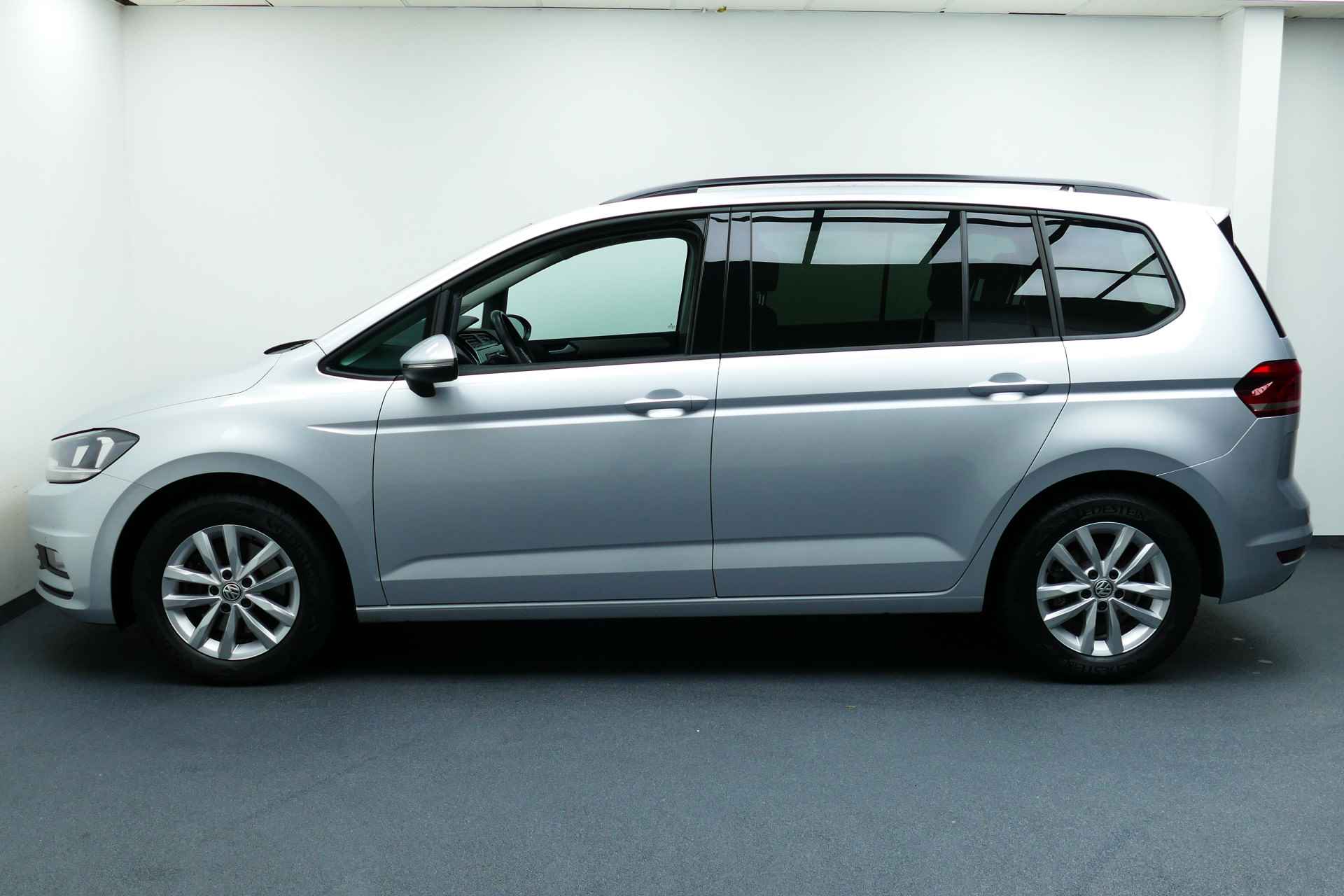 Volkswagen Touran 1.4 TSI Comfortline 1-Eig. Clima, Cruise, PDC V+A, 16"LMV, Haak 1500kg - 10/35