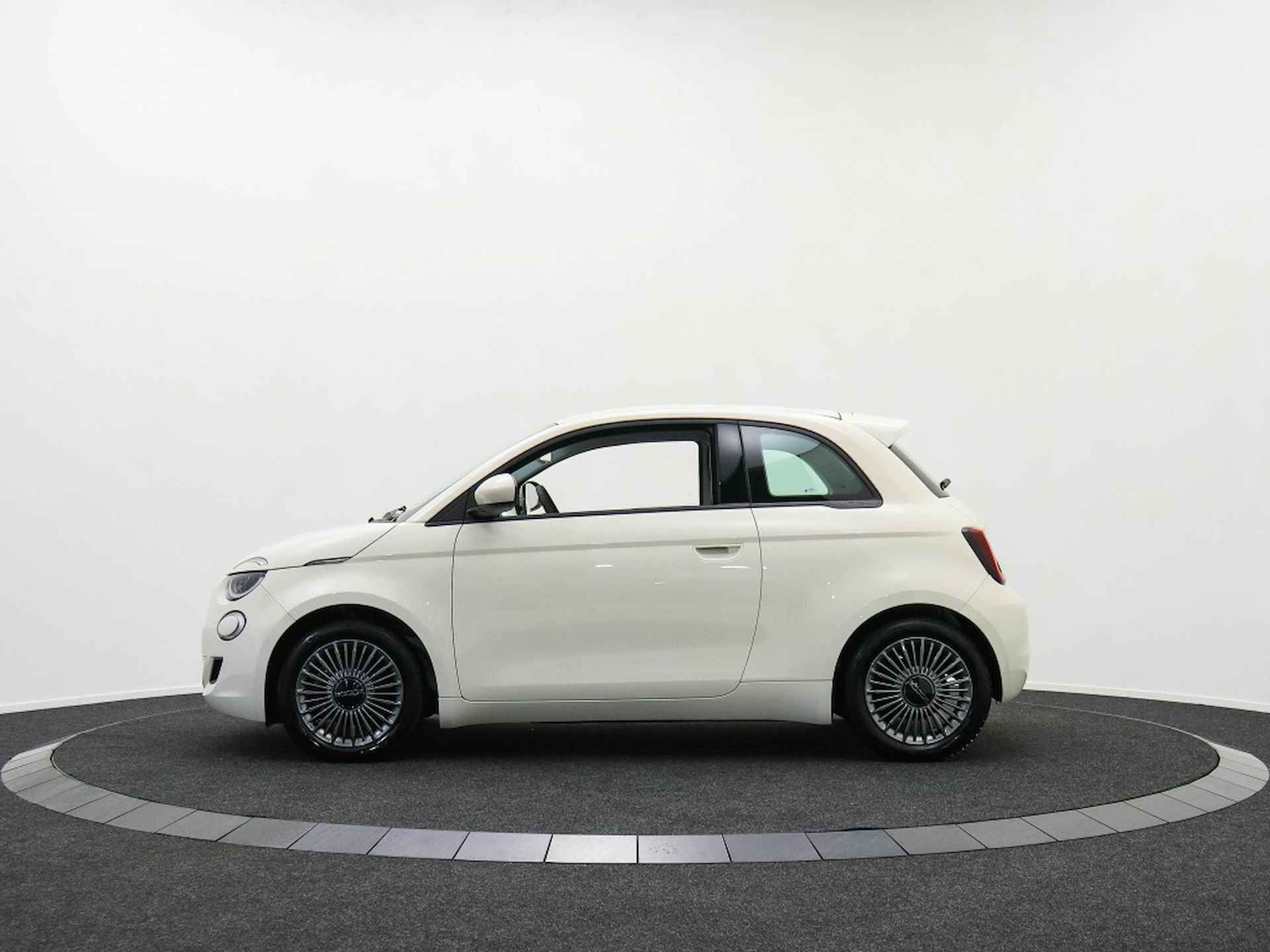 Fiat 500 Icon 42 kWh | Private lease 299.- pm | - 10/44