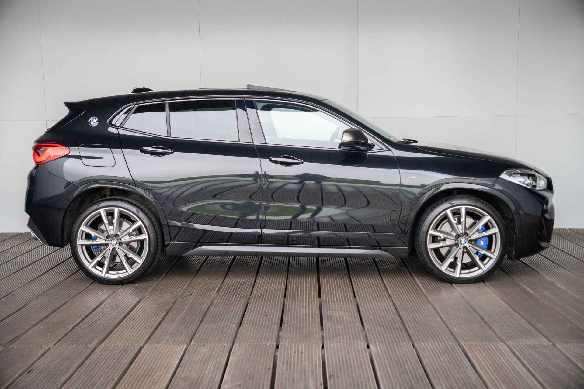 BMW X2 M35i Aut. High Executive M Sportpakket Harman Kardon / Glazen Panoramadak / Head-Up Display / M Sportstoelen / 20inch - 4/70