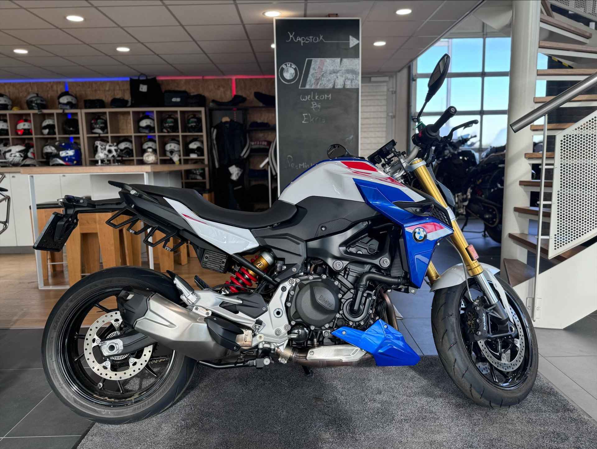 BMW F 900 R SPORT - 1/11