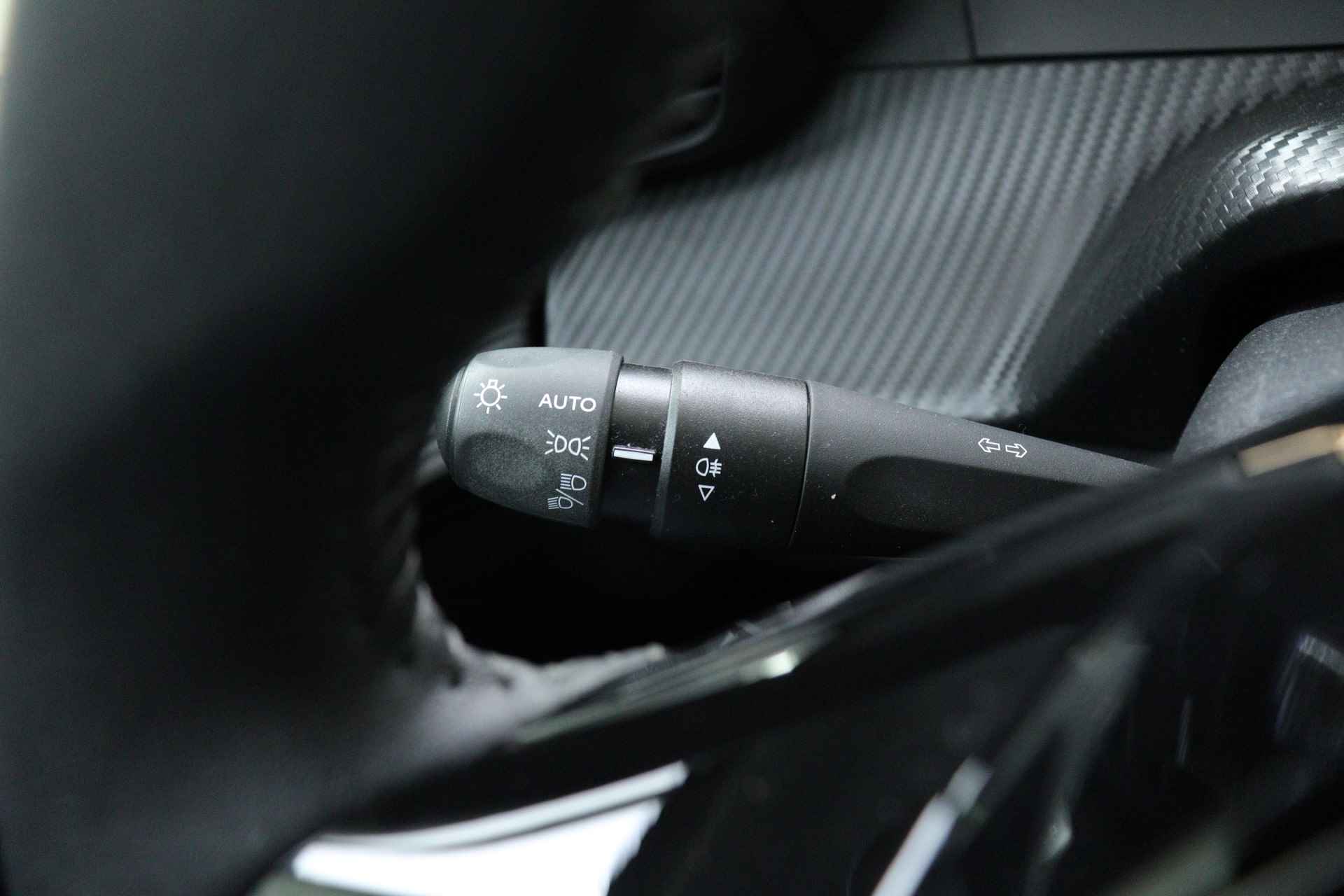 Peugeot e-208 EV Active Pack 50 kWh 135PK | Parkeersensoren | Apple/Android Carplay | Clima | LED | Bluetooth | Spraakbediening | Lane-Assist - 20/28