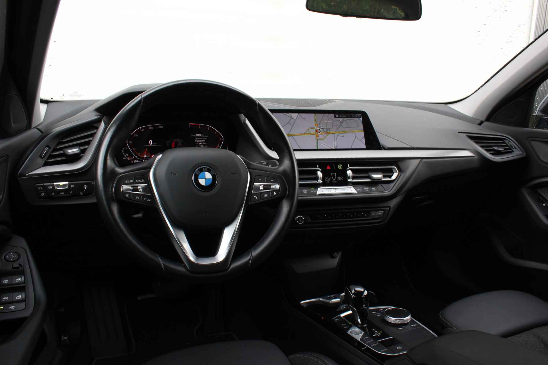 BMW 1-serie 118i Executive Sport Line Automaat / Sportstoelen / PDC / Cruise Control / Adaptieve LED / Live Cockpit Professional / Multifunctioneel stuurwiel - 10/29