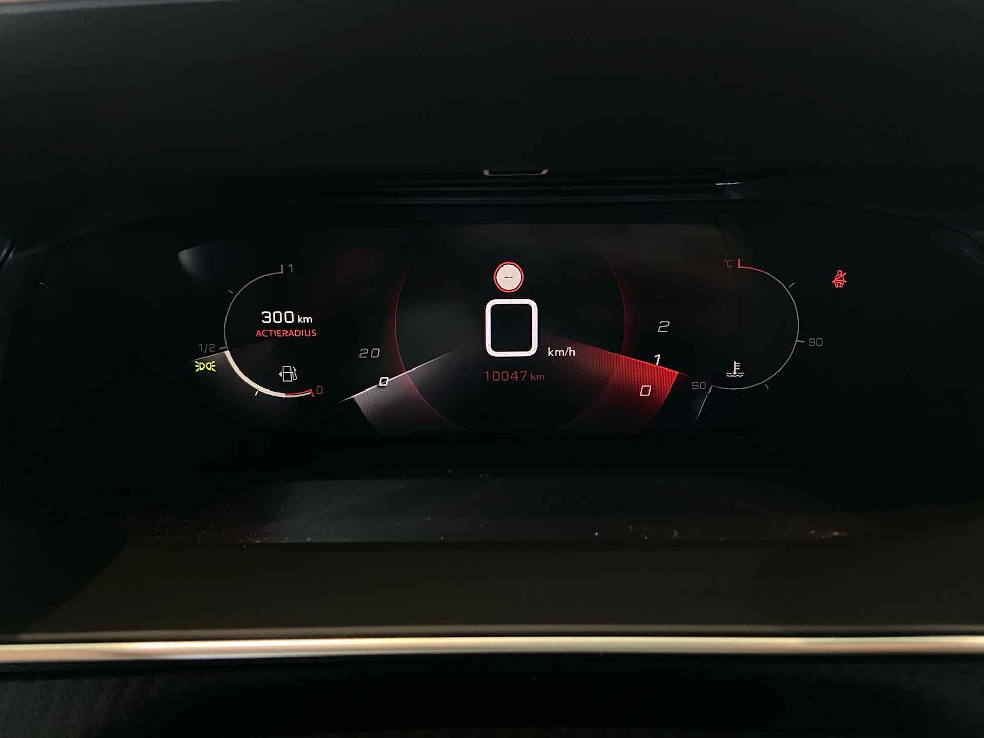 Peugeot 208 1.2 PureTech GT  | Parkeersensoren | Camera | Apple/android CarPlay | Lage kilometerstand - 14/37