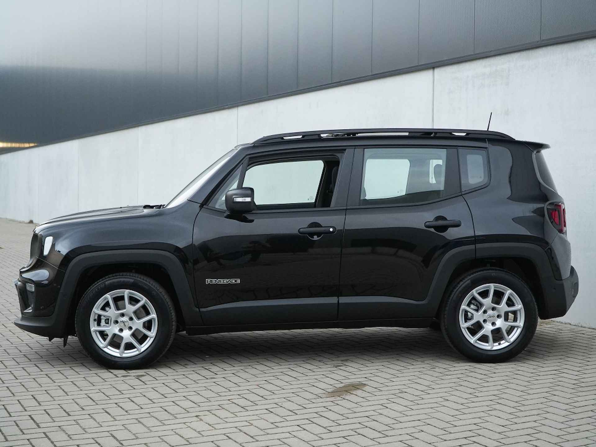 Jeep Renegade 1.5T e-Hybrid 130 PK Altitude | Pano | Tech Pack - 8/25