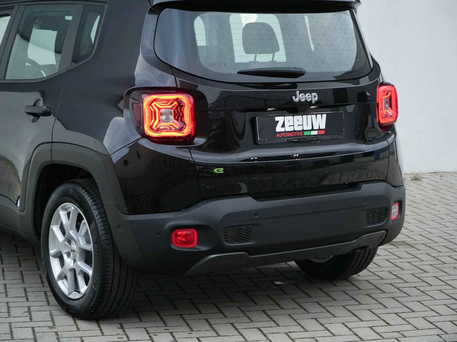 Jeep Renegade 1.5T e-Hybrid 130 PK Altitude | Pano | Tech Pack - 12/25