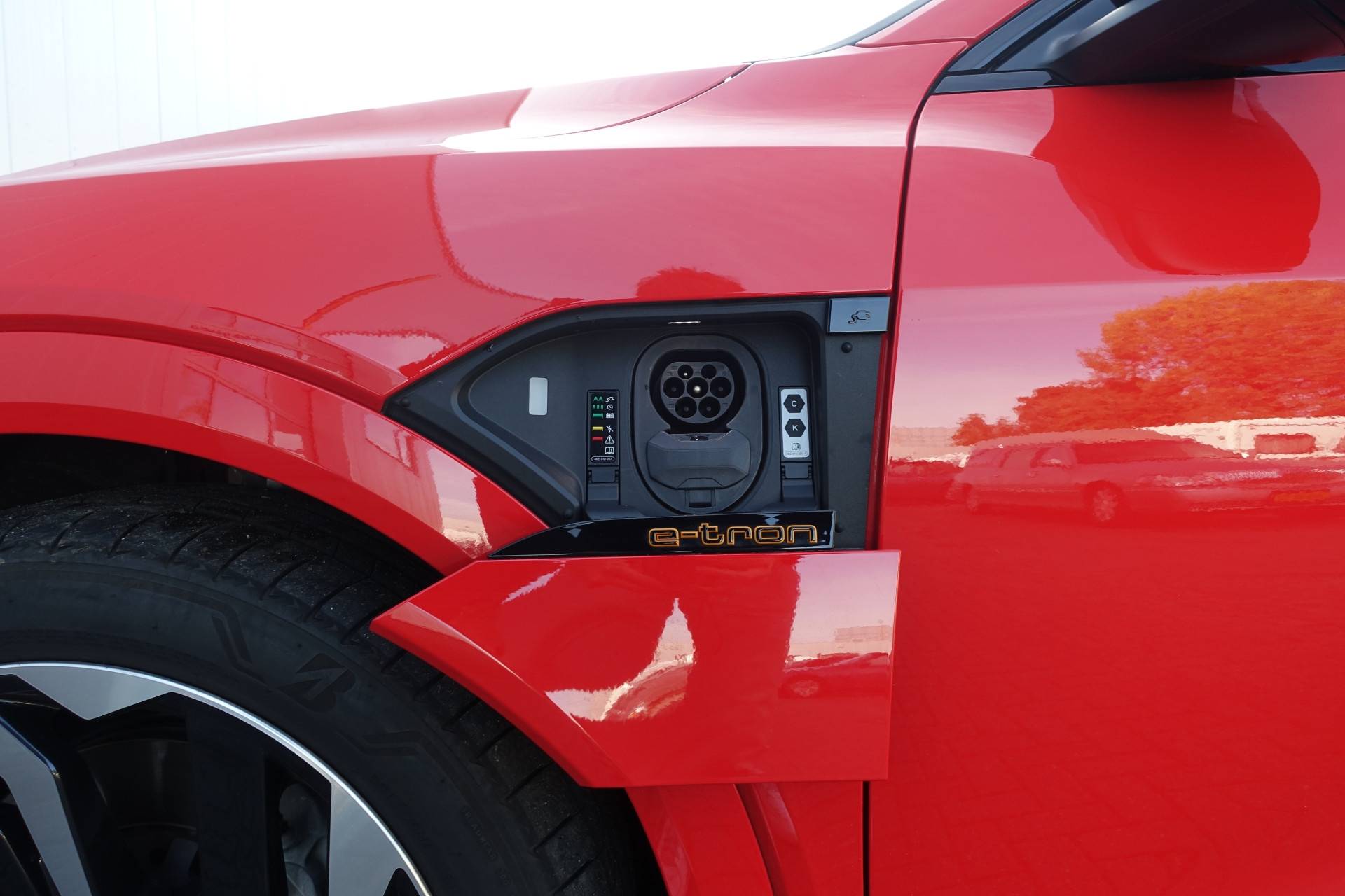 Audi e-tron Sportback 55 quattro S edition 95 kWh 21" | Softclose | Pano dak | S-Sportstoelen - 29/31