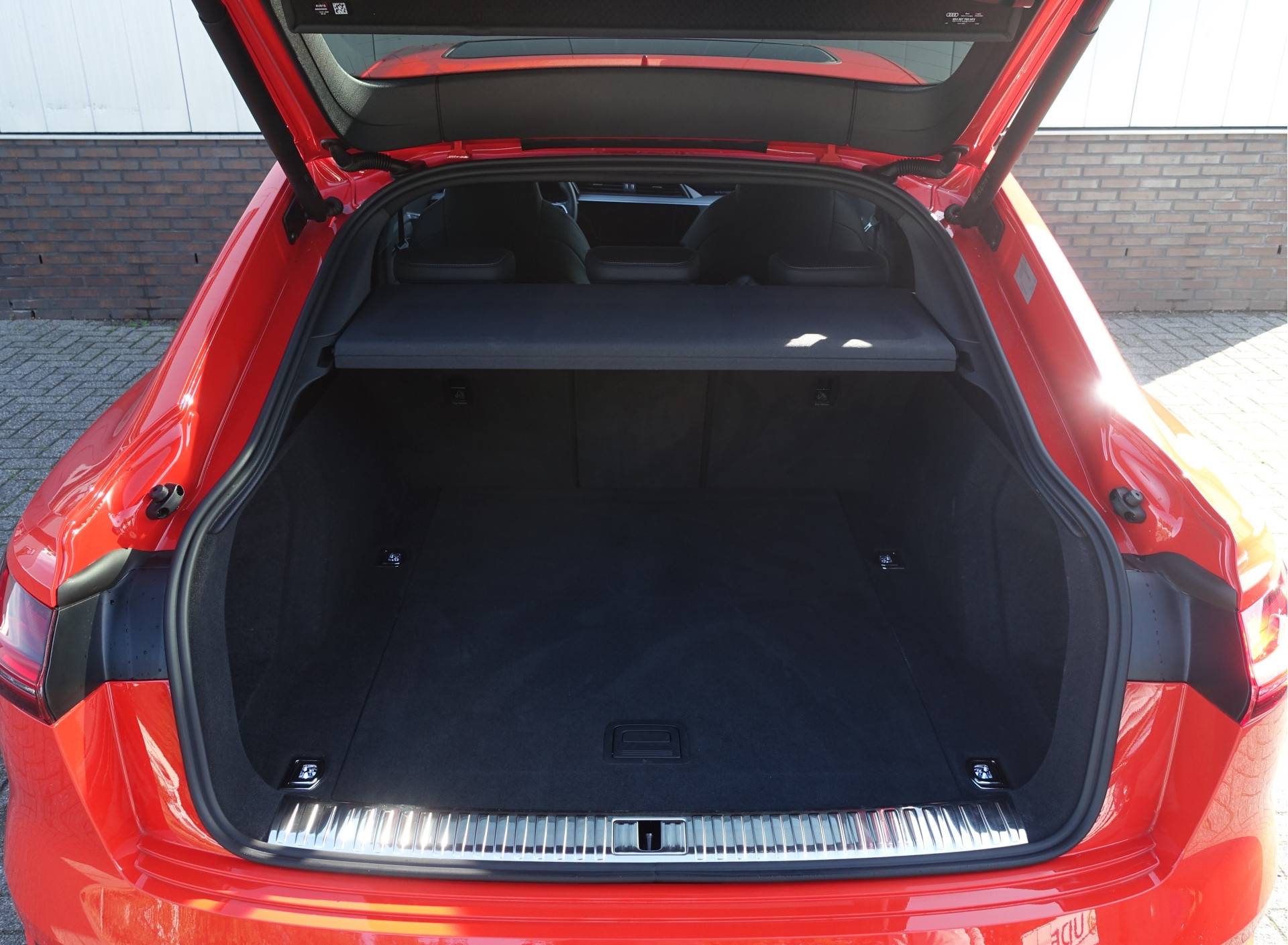 Audi e-tron Sportback 55 quattro S edition 95 kWh 21" | Softclose | Pano dak | S-Sportstoelen - 30/31