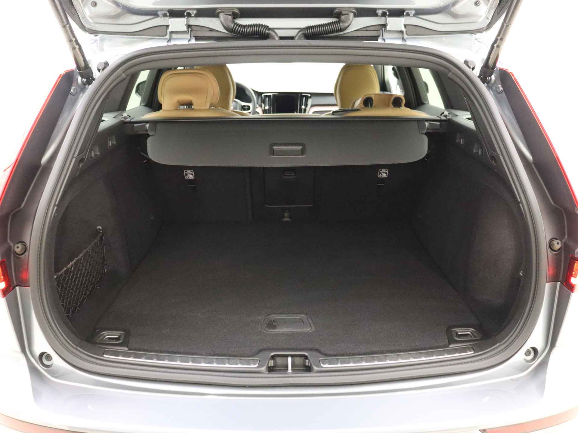 Volvo V60 Cross Country B5 265PK AWD Pro / Elektrische stoelen / Adaptieve cruise / PDC camera / H&K Audio / Nappa leder met stoelventilatie / Getint glas. - 13/40