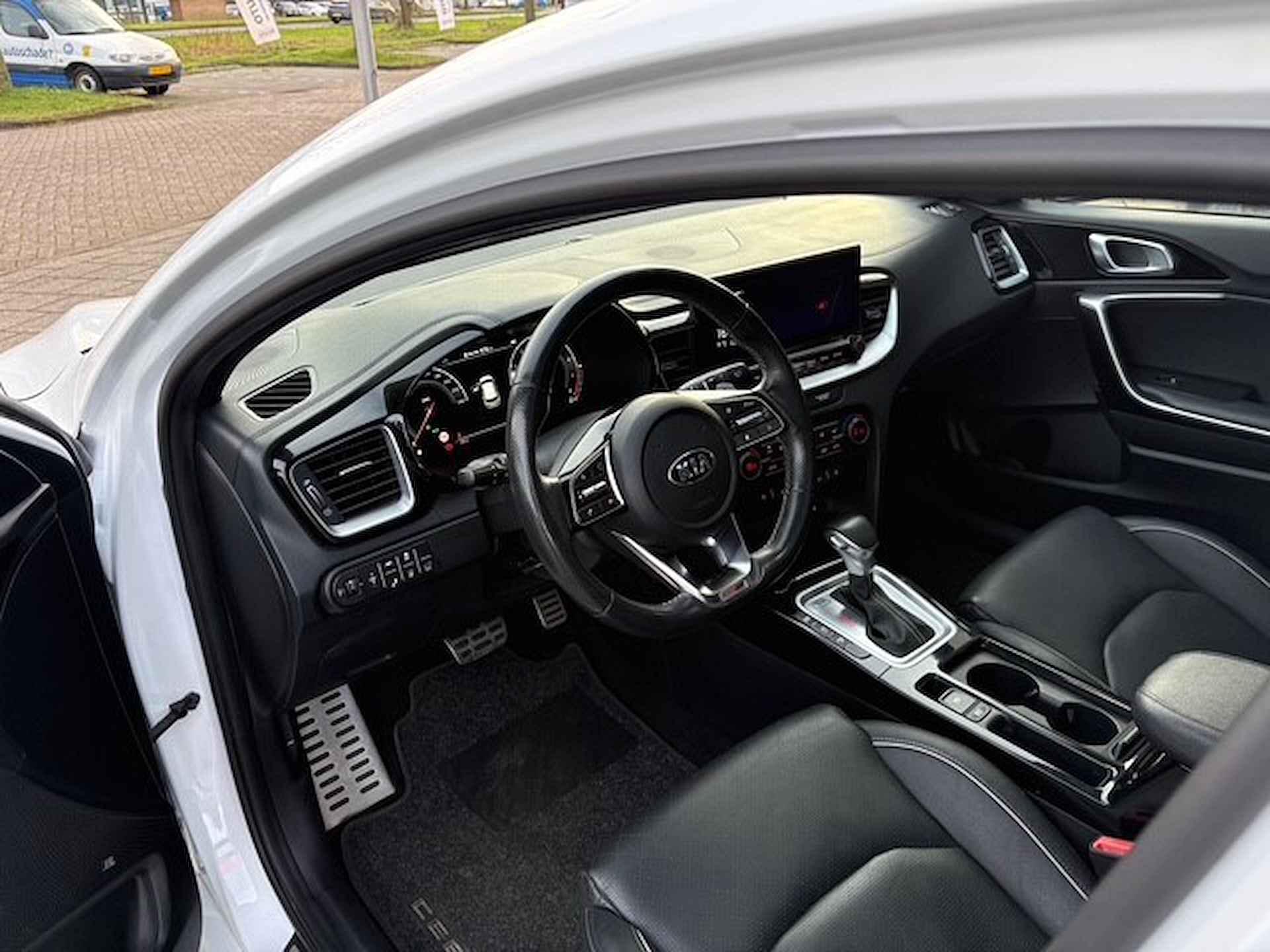 Kia ProCeed 1.5 T-GDi MHEV GT-Line Edition | Navi | Leer | Pano | 63.880 km Dealeronderhouden - 9/24