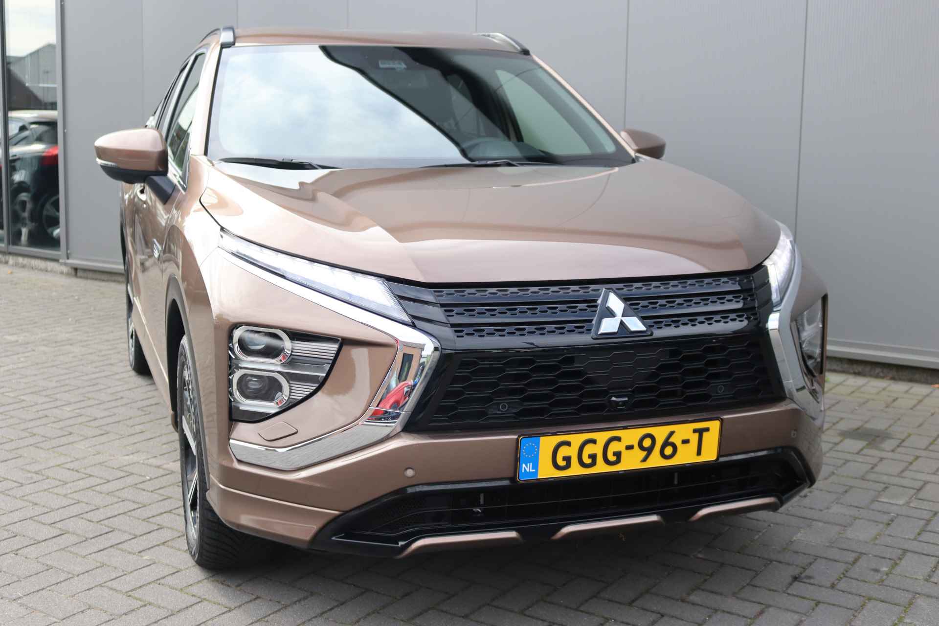 Mitsubishi Eclipse Cross 2.4 PHEV Intense + Sport-pack/Navigatie/Winter-Pack/Camera/Adaptive-Cruise - 9/34