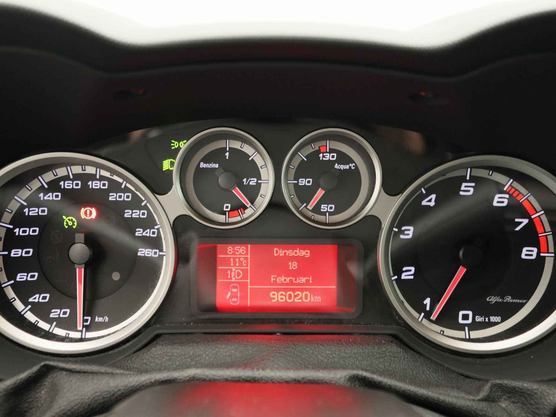 Alfa Romeo MiTo 0.9 TwinAir Racer | Navigatie | Climate Control | - 8/27