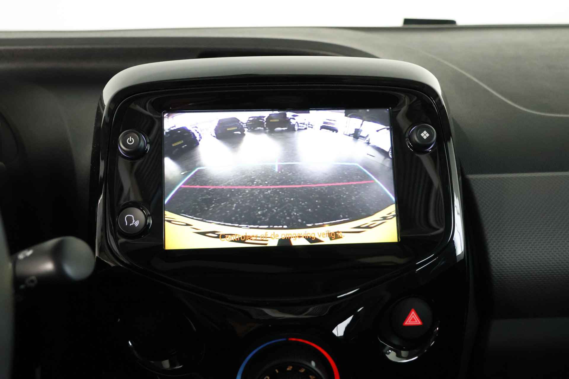 Peugeot 108 1.0 e-VTi Style TOP! / Opendak / Airco / CarPlay / Camera - 21/23