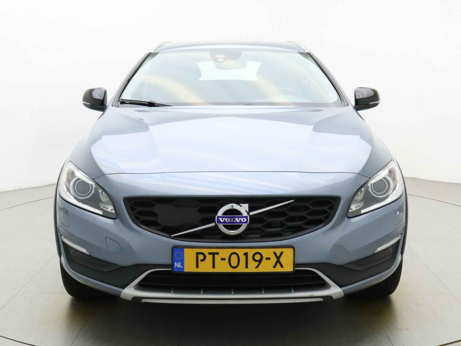 Volvo V60 Cross Country D3 150pk Automaat Polar+ / Elektr. Stoelen / Stuurw. en Stoelverwarming / Standkachel / DAB / Xenon / 17" / PDC Achter / Navigatie - 3/32