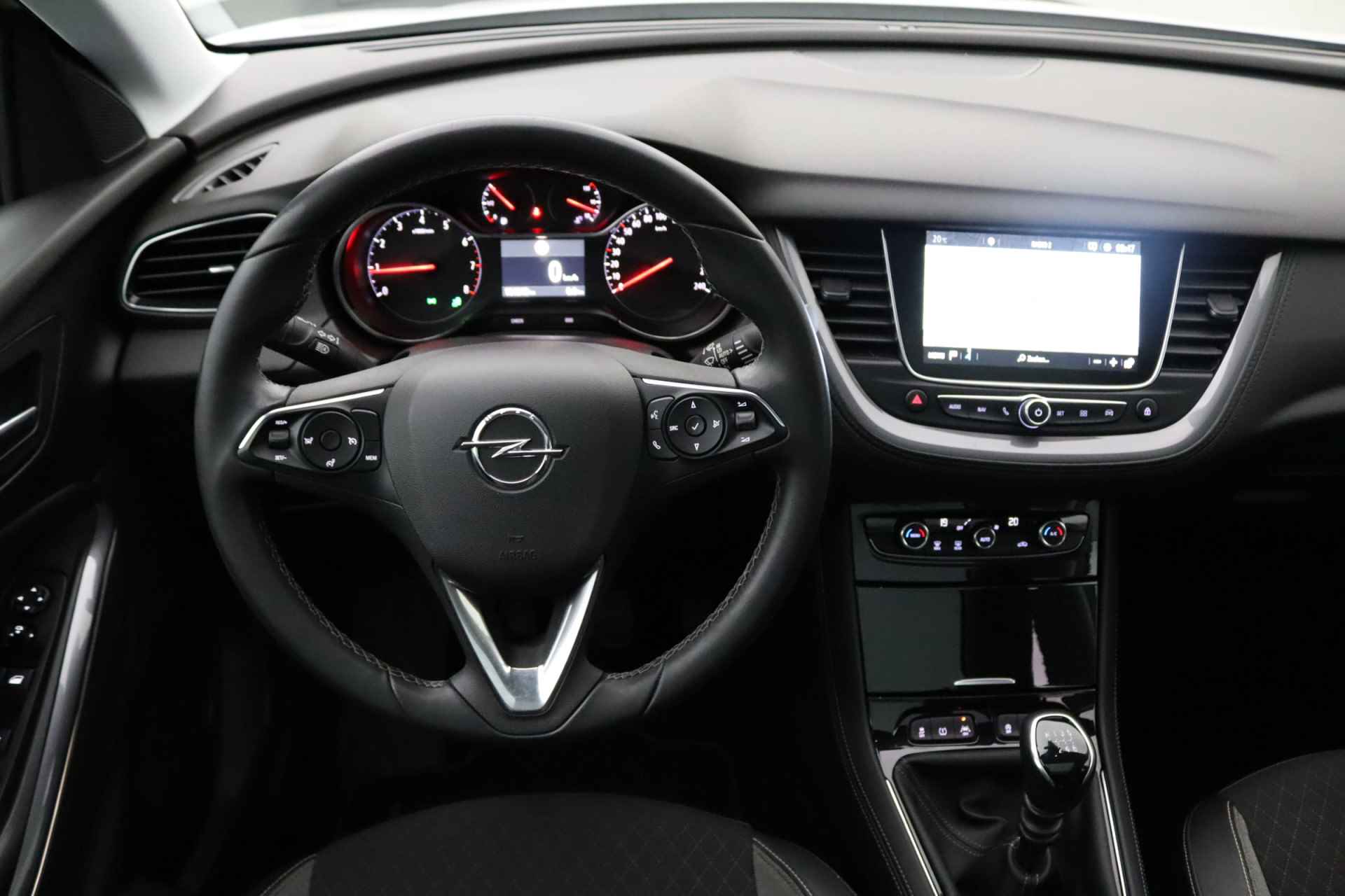 Opel Grandland - X 1.2 Turbo Business Executive | Parkeersensoren | Panoramadak | Cruise control | Apple carplay - 16/31