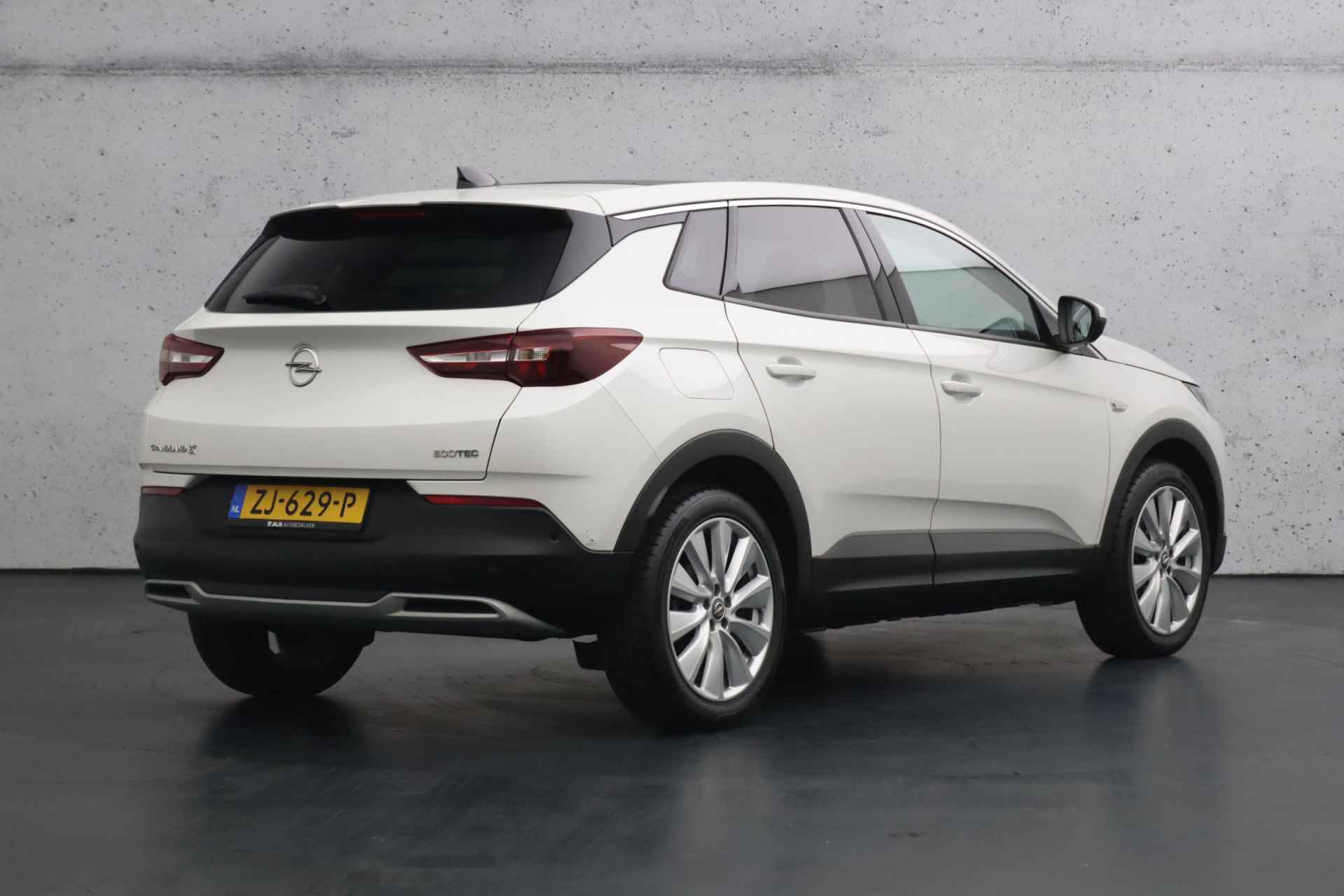 Opel Grandland - X 1.2 Turbo Business Executive | Parkeersensoren | Panoramadak | Cruise control | Apple carplay - 25/31