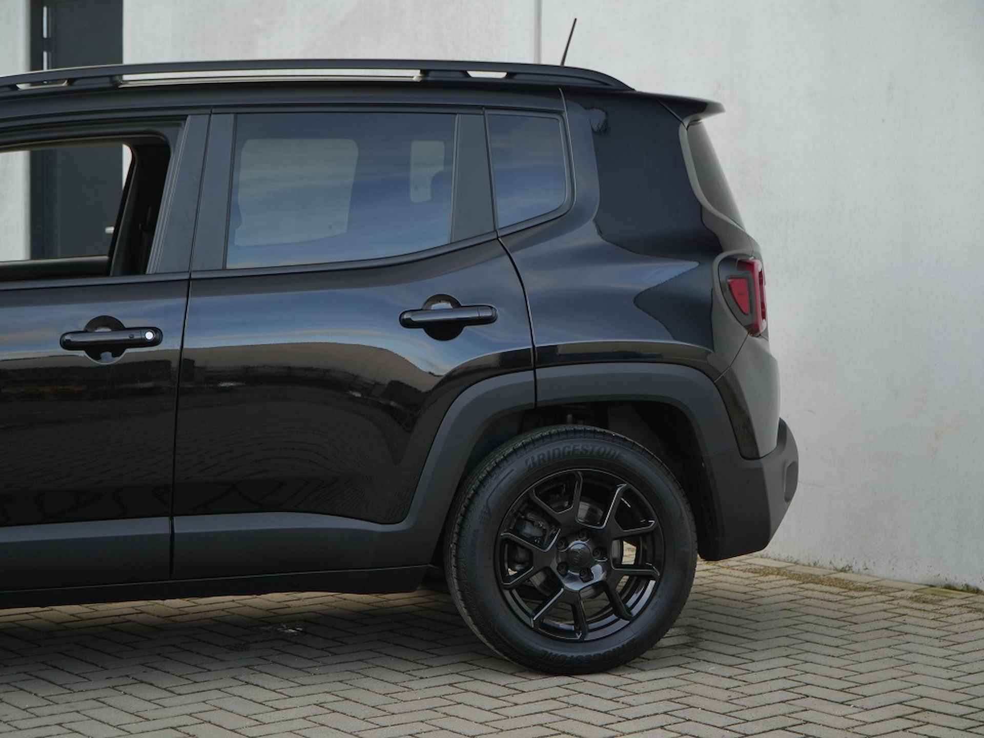 Jeep Renegade 1.5 T e-Hybrid 130 PK Upland | LED | Carplay | Camera | 17" - 12/32