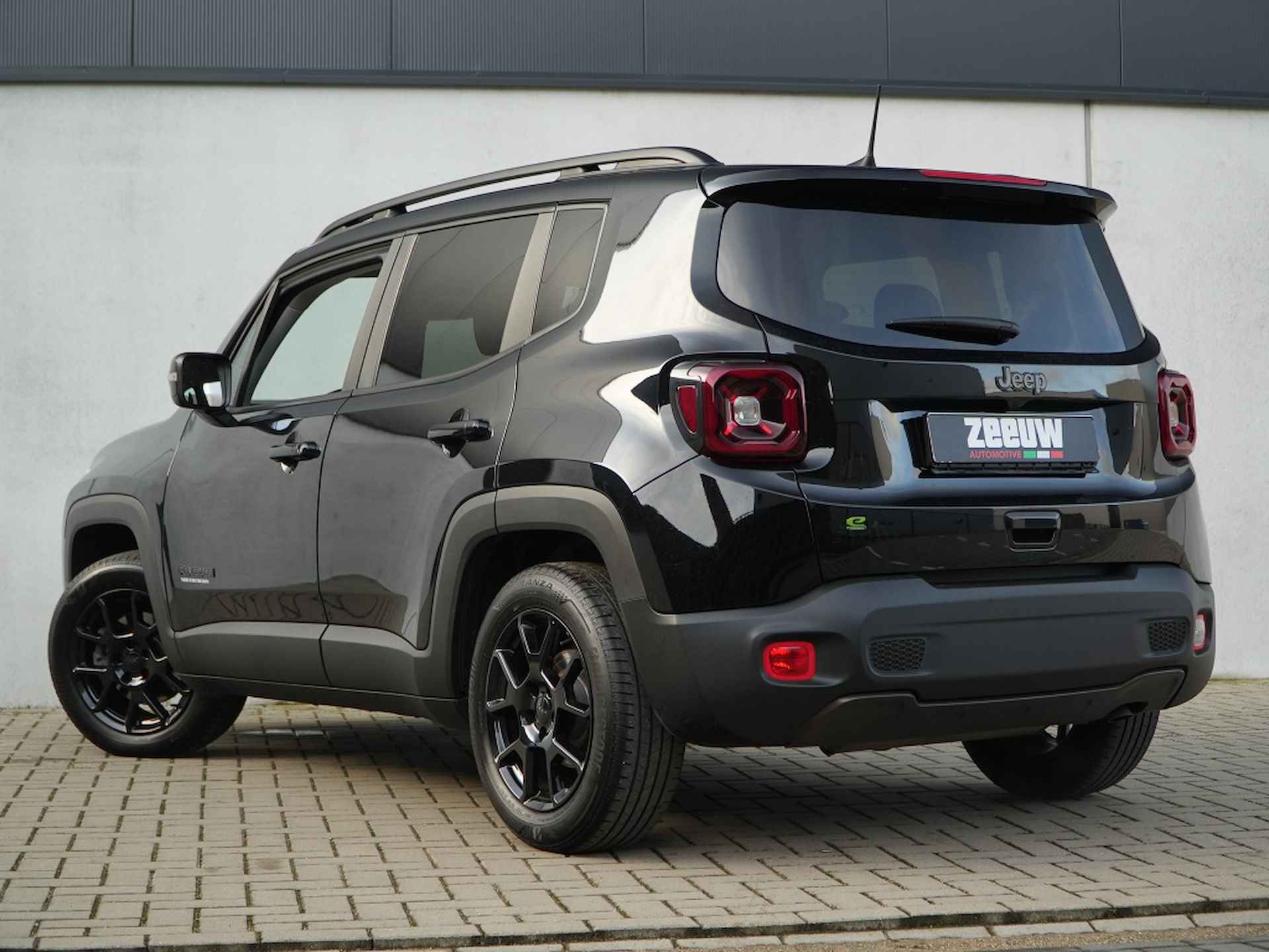 Jeep Renegade 1.5 T e-Hybrid 130 PK Upland | LED | Carplay | Camera | 17" - 14/32