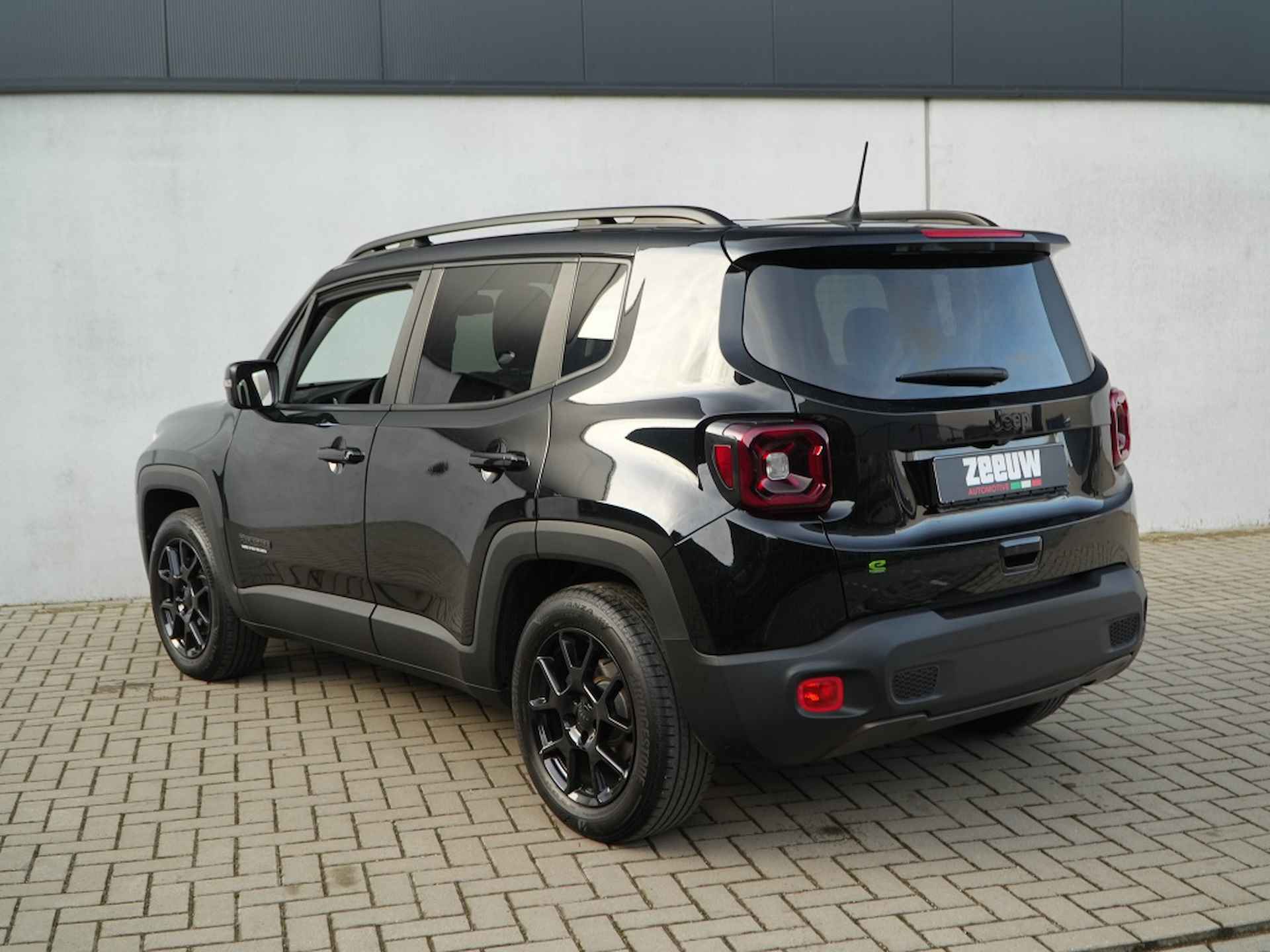 Jeep Renegade 1.5 T e-Hybrid 130 PK Upland | LED | Carplay | Camera | 17" - 19/32