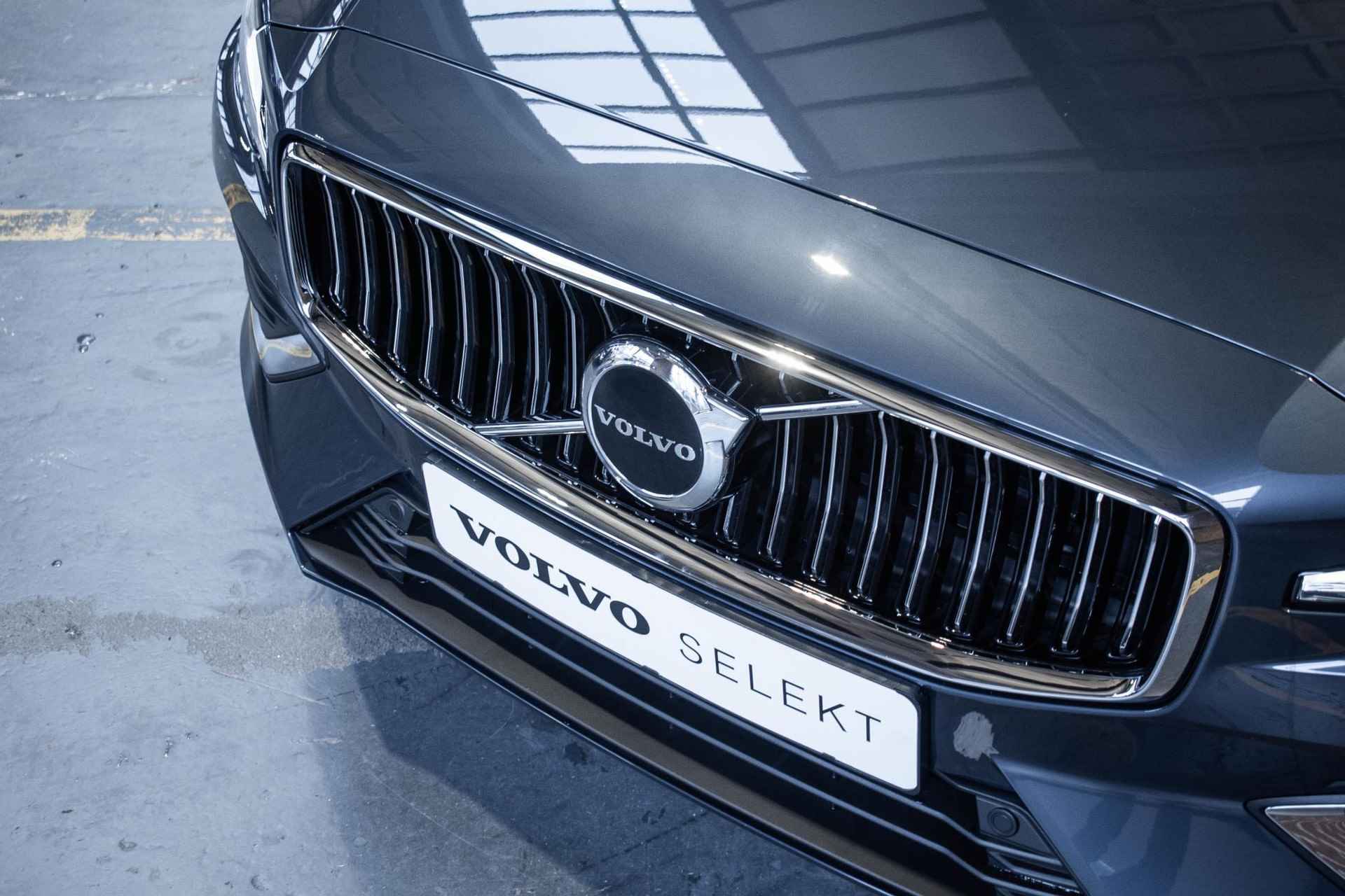Volvo S60 B4 Automaat Plus Bright | Panoramadak | Premium audio by Harman Kardon| DAB | Lederen bekleding | Stoelverwarming | Adaptieve Cruise Control - 13/36