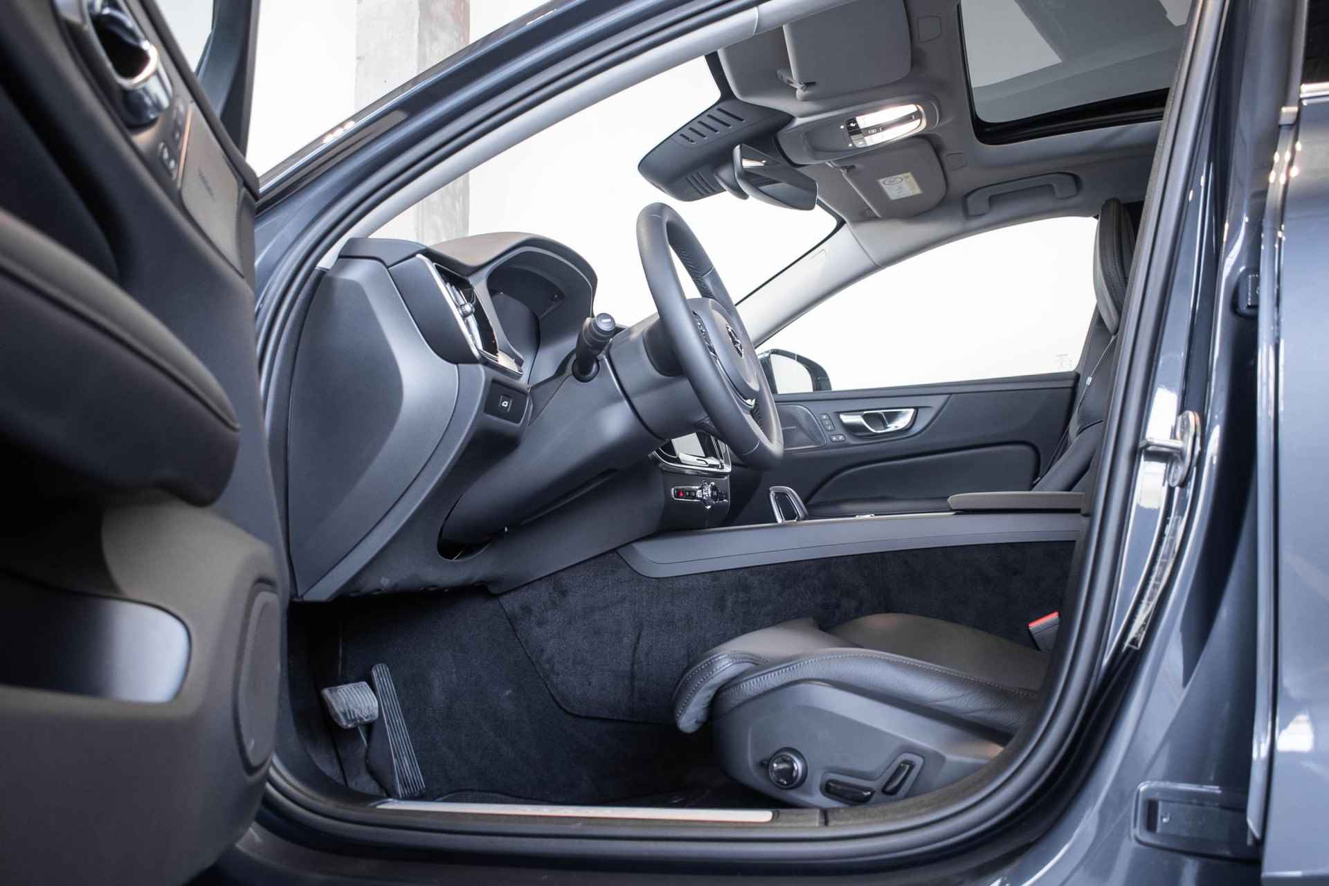 Volvo S60 B4 Automaat Plus Bright | Panoramadak | Premium audio by Harman Kardon| DAB | Lederen bekleding | Stoelverwarming | Adaptieve Cruise Control - 15/36
