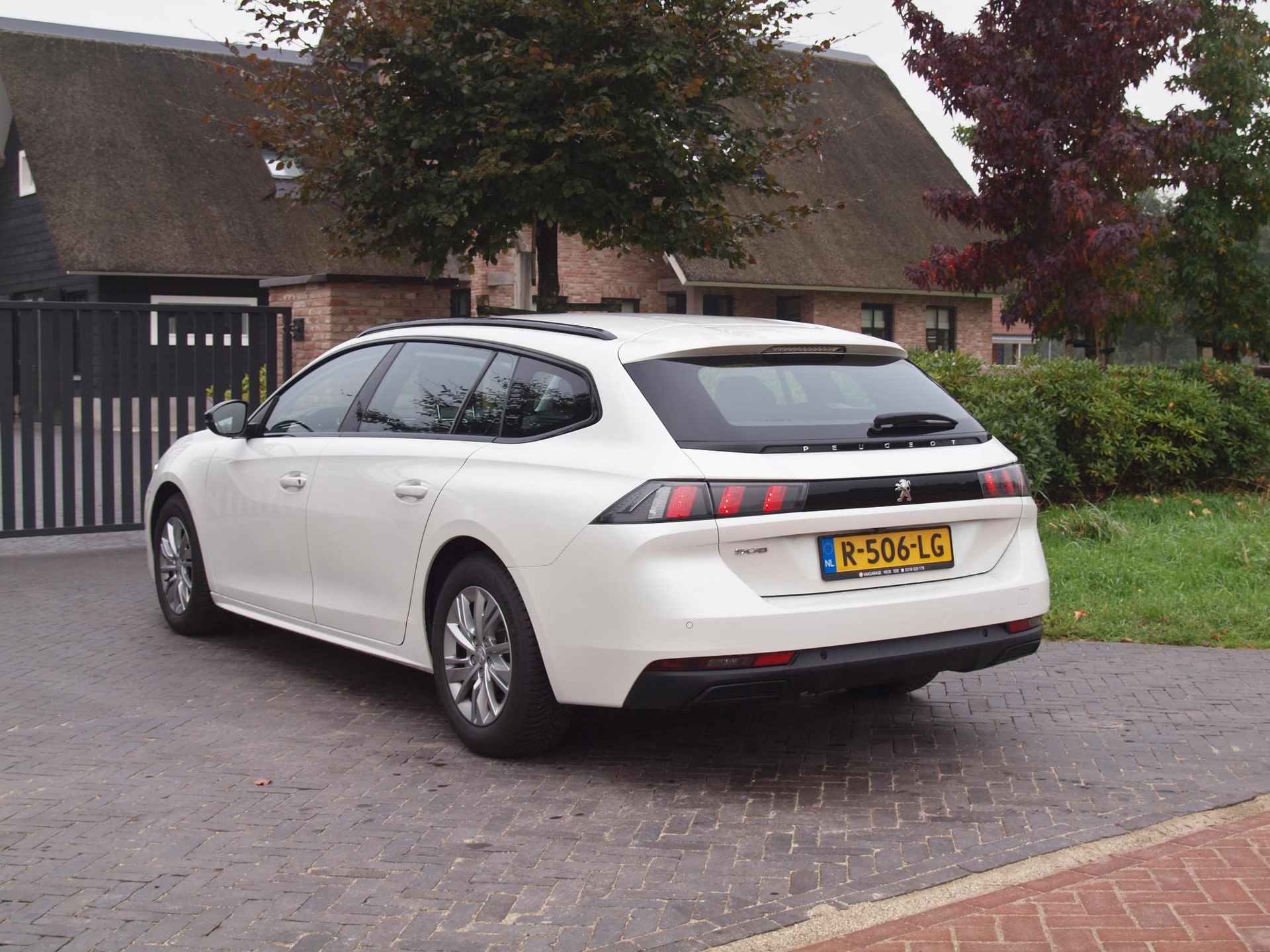 Peugeot 508 SW 1.2 PureTech Active Pack Business | Apple Carplay | Camera | Cruise Control | Navi | - 8/29