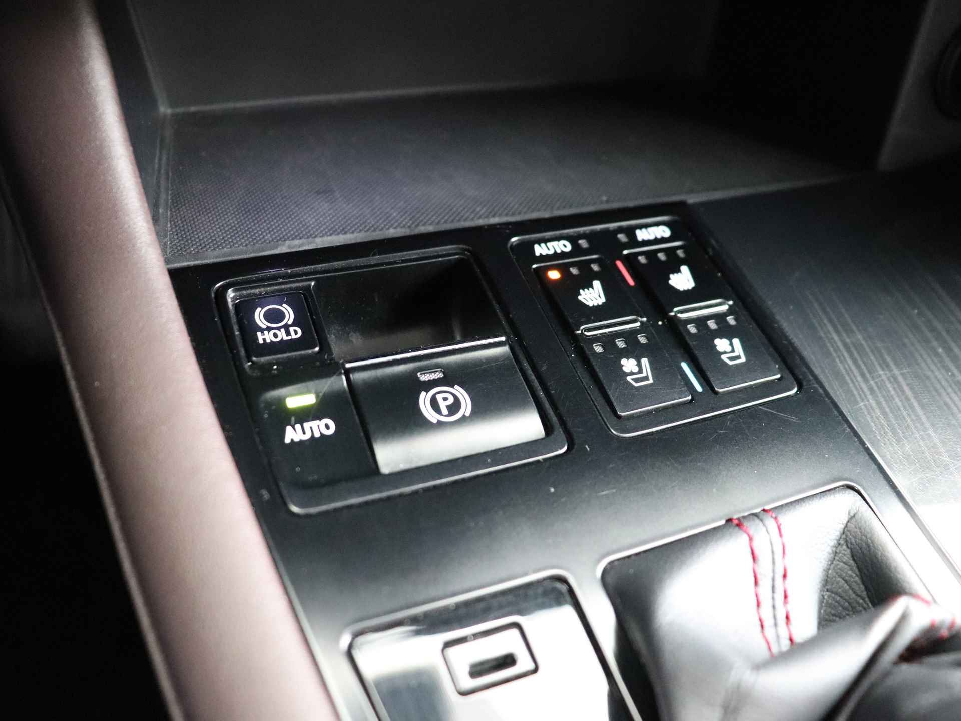 Lexus RX 450h AWD | Trekhaak | Stoelverwarming en -ventilatie | Safety System+ | - 34/50
