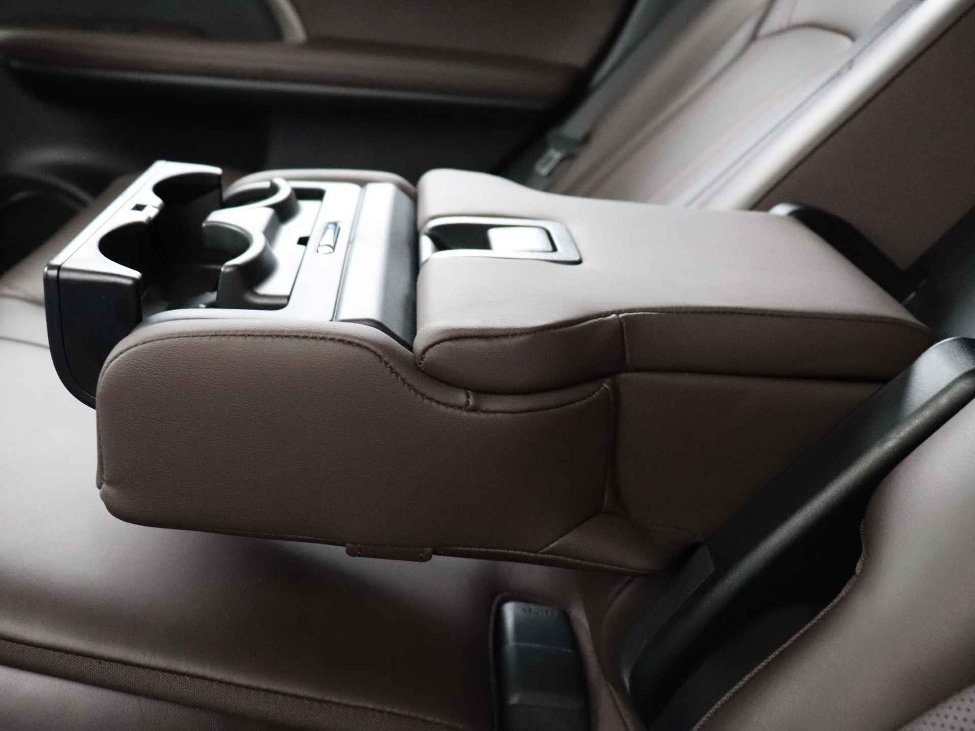 Lexus RX 450h AWD | Trekhaak | Stoelverwarming en -ventilatie | Safety System+ | - 36/50