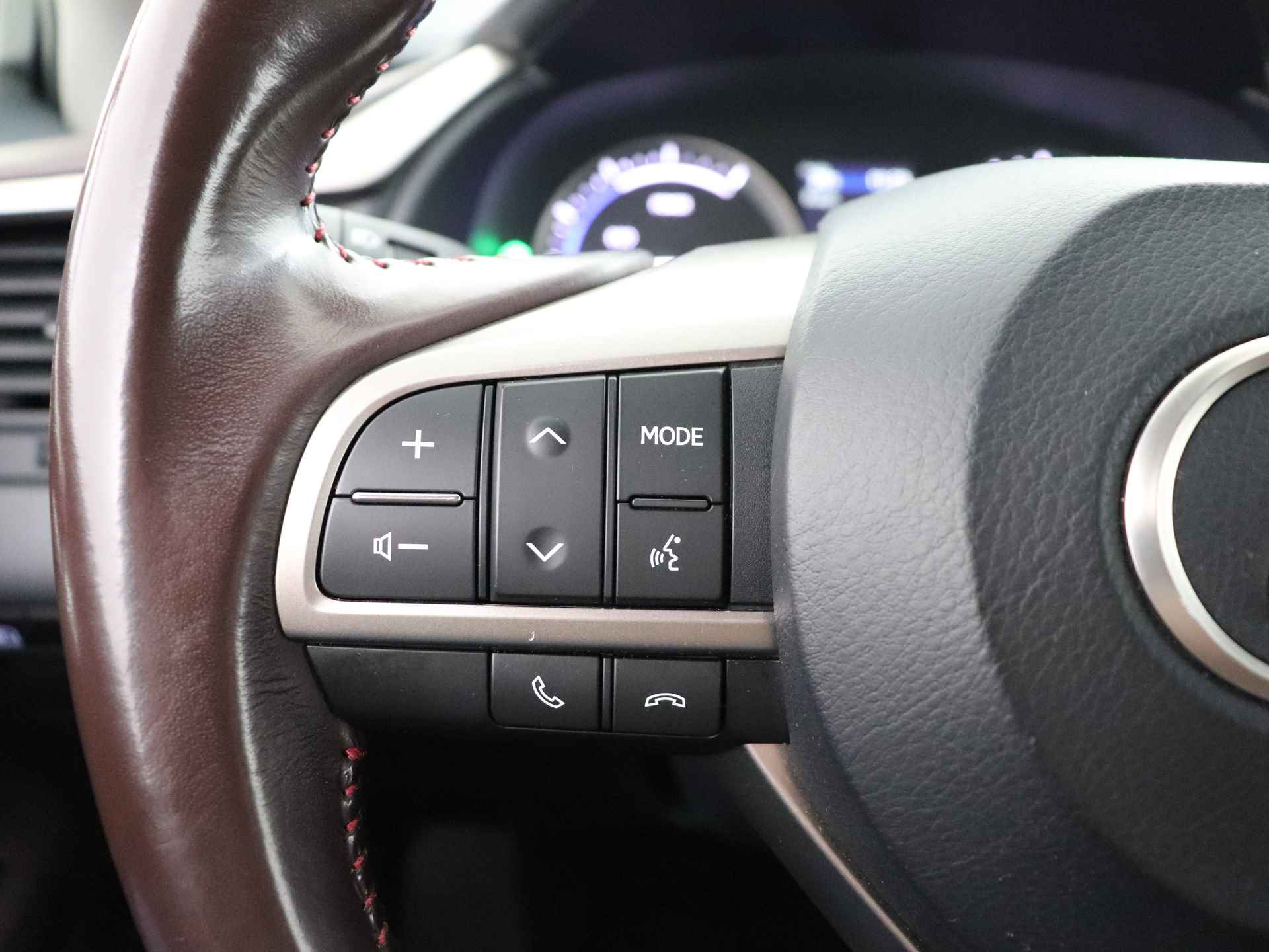Lexus RX 450h AWD | Trekhaak | Stoelverwarming en -ventilatie | Safety System+ | - 18/50