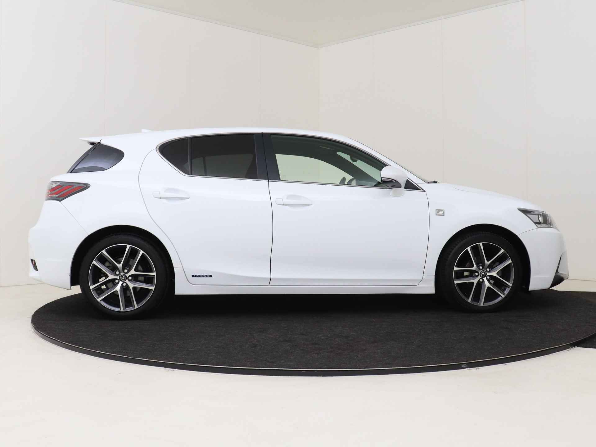 Lexus CT 200h F Sport Line Limited | 17" LM Velgen | Memory Seat | Parkeersensoren | - 15/51