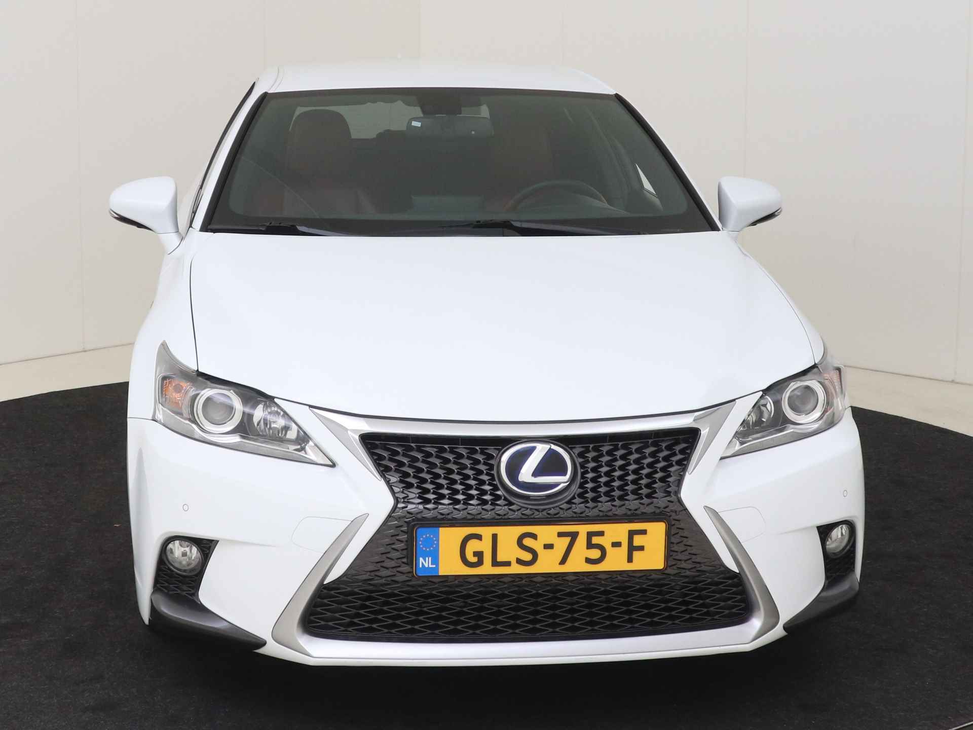 Lexus CT 200h F Sport Line Limited | 17" LM Velgen | Memory Seat | Parkeersensoren | - 27/51