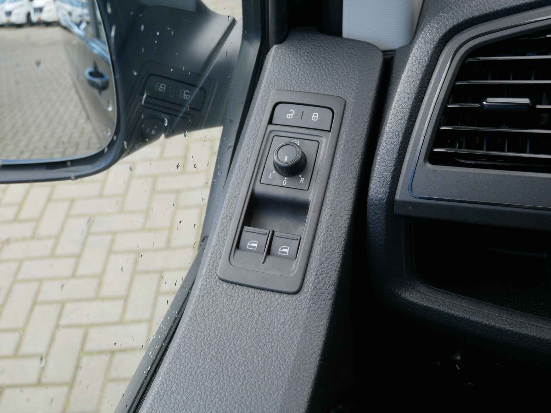 Volkswagen T6 Multivan, DSG Automaat, Buscamper met Easy fit Slaaphefdak!! - 18/31