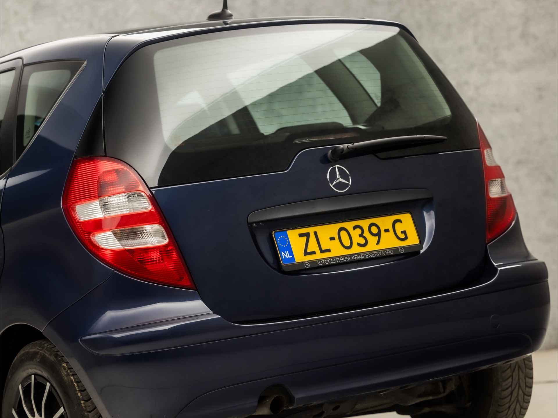 Mercedes-Benz A-Klasse 150 Classic (YOUNGTIMER, AIRCO, STOELVERWARMING, BLUETOOTH, LM VELGEN, SPORTSTOELEN, NIEUWE APK, ELEK RAMEN, NIEUWSTAAT) - 11/27