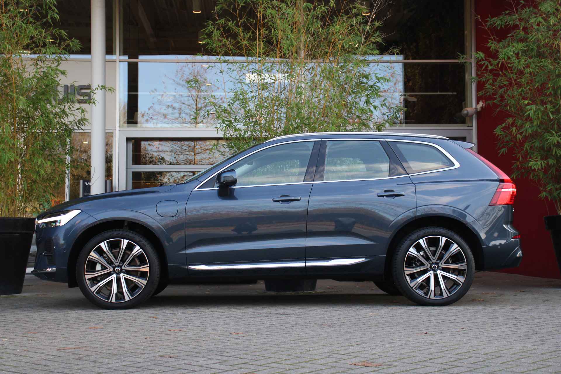 Volvo XC60 2.0 Recharge T6 AWD Plus Bright| Rondom camera| Geheugen voorstoelen| 21 inch wielenset| Panoramadak| Stoel/stuurverwarming - 5/26